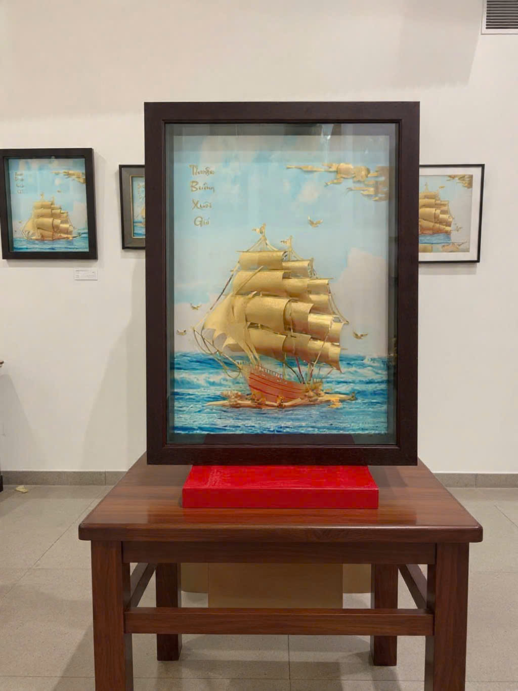 Tranh quà tặng thuyền thuận buồm xuôi gió nền xanh mạ vàng 24k KT 80CM X 60CM _thumbnail_2