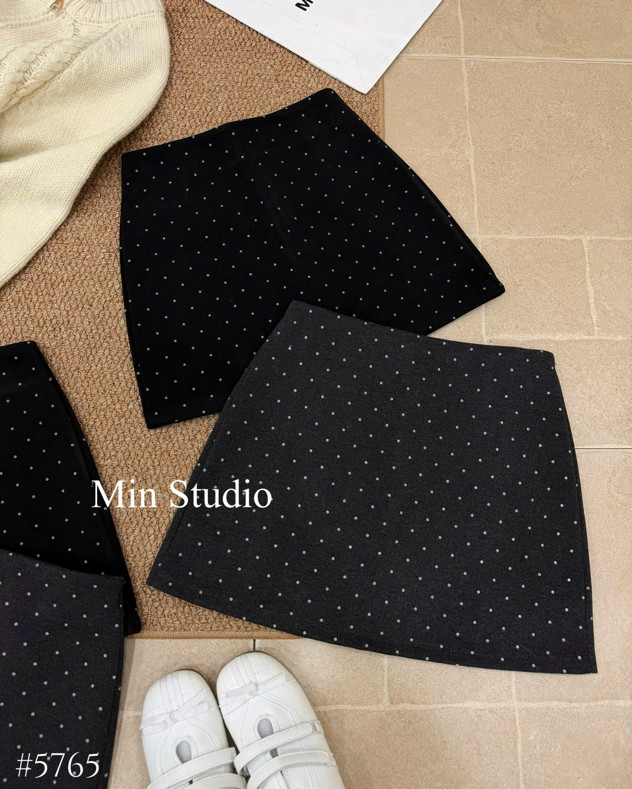 Chân váy đen chấm bi_thumbnail_9
