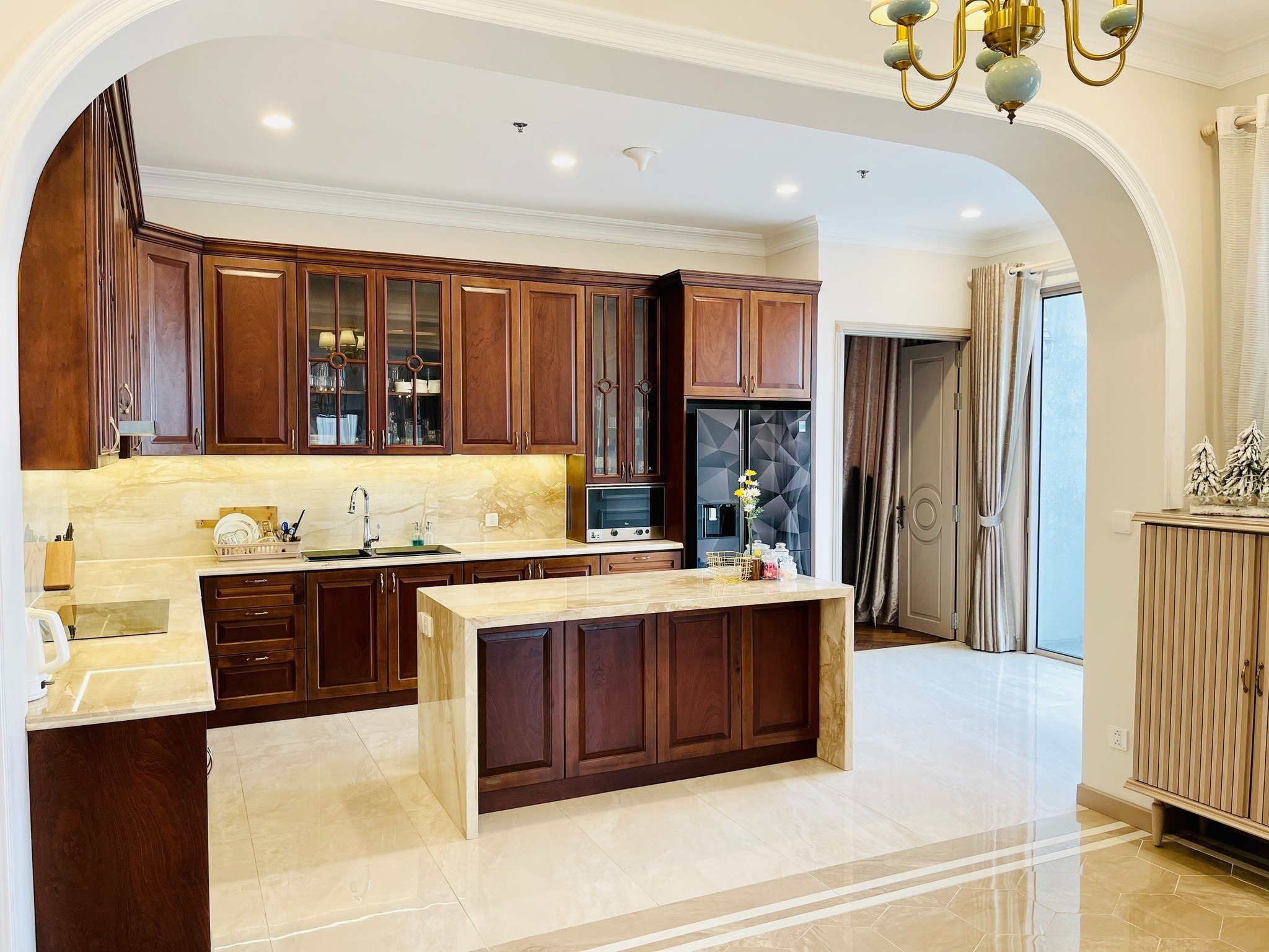 Chính chủ cho thuê căn PenThouse 4PN, 5WC giá 200tr/tháng ( khách thiện chí có thể thương lượng )