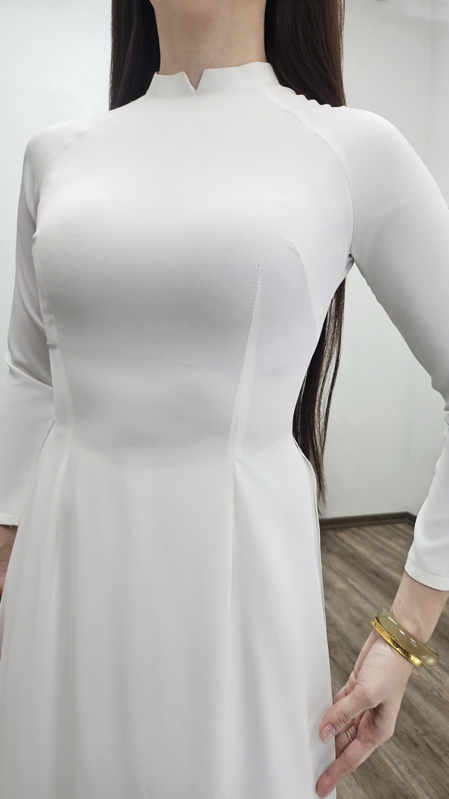 A2068CC áo dài bộ lụa mỹ trắng trơn cổ 2p tay dài_thumbnail_4