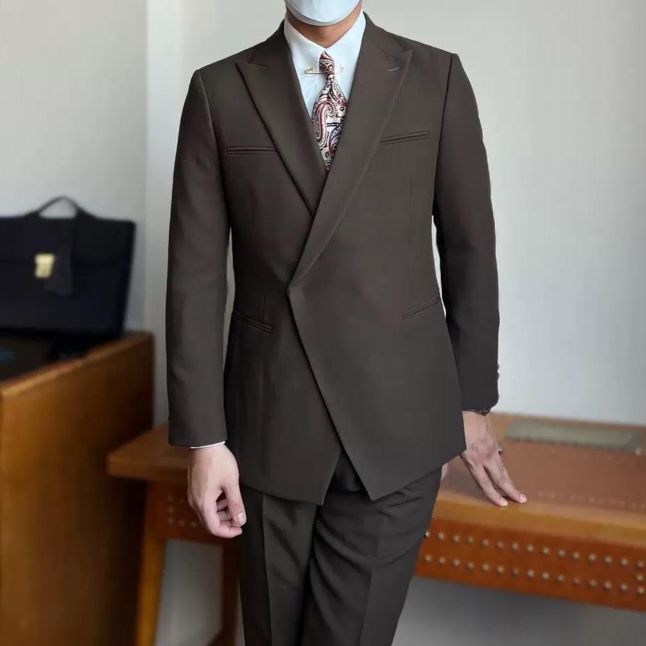 Hidden-Button Blazer