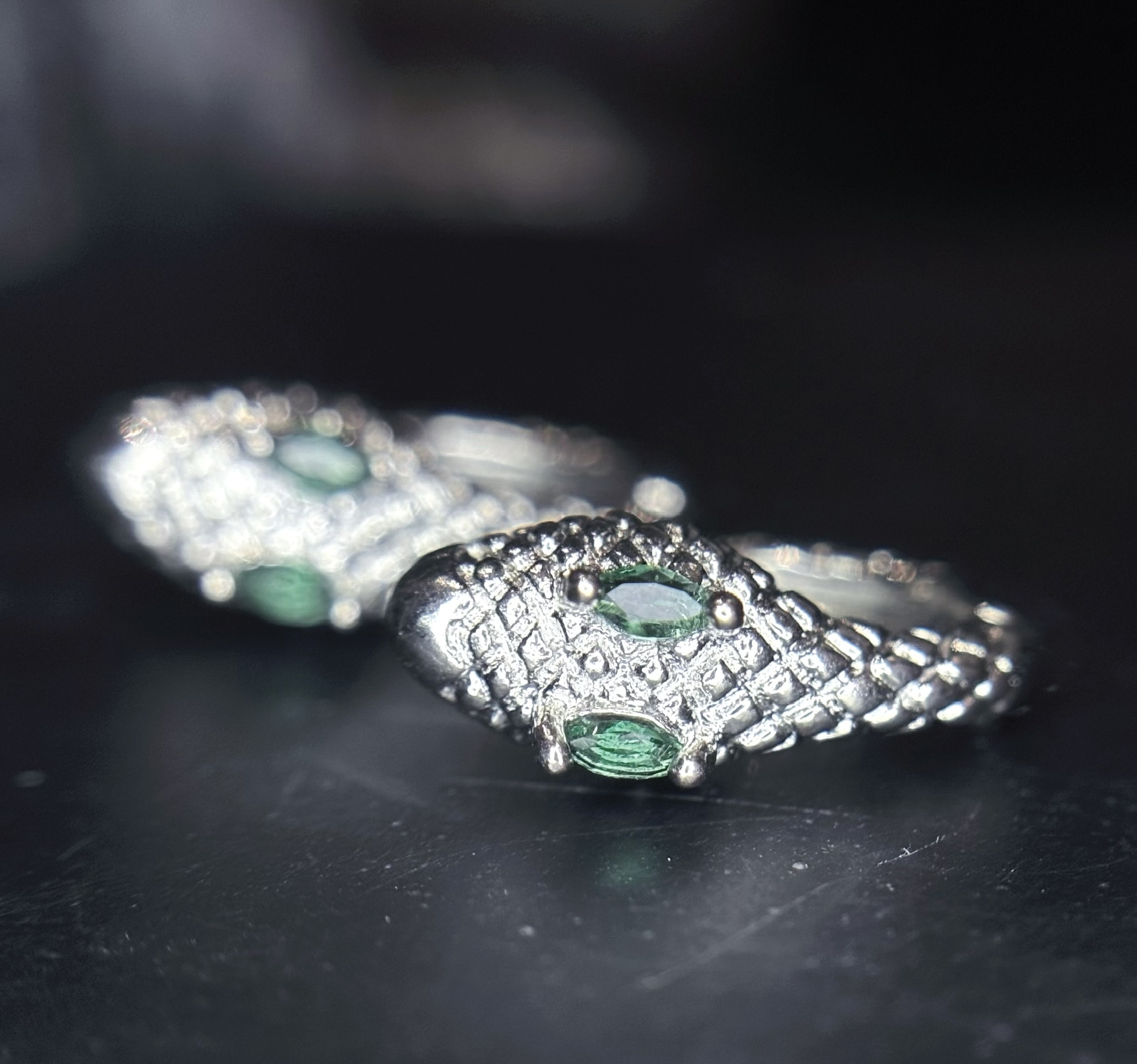 Khuyên vòng kiểu rắn lớn mắt xanh lồi size 6_thumbnail_3