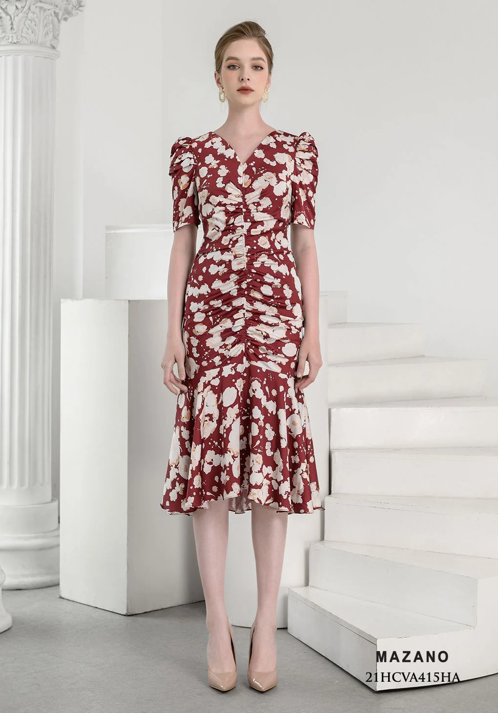 Đầm họa tiết hoa đỏ rút thân chân bèo_thumbnail_0