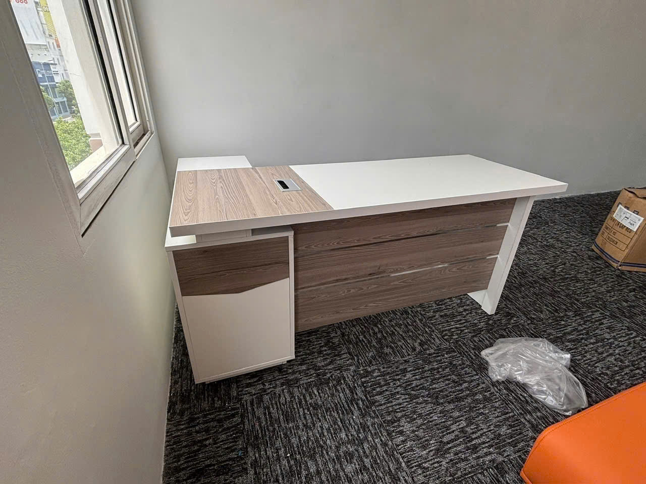 Bàn Giám Đốc LX10 - Giá Liên Hệ 0986 987 227