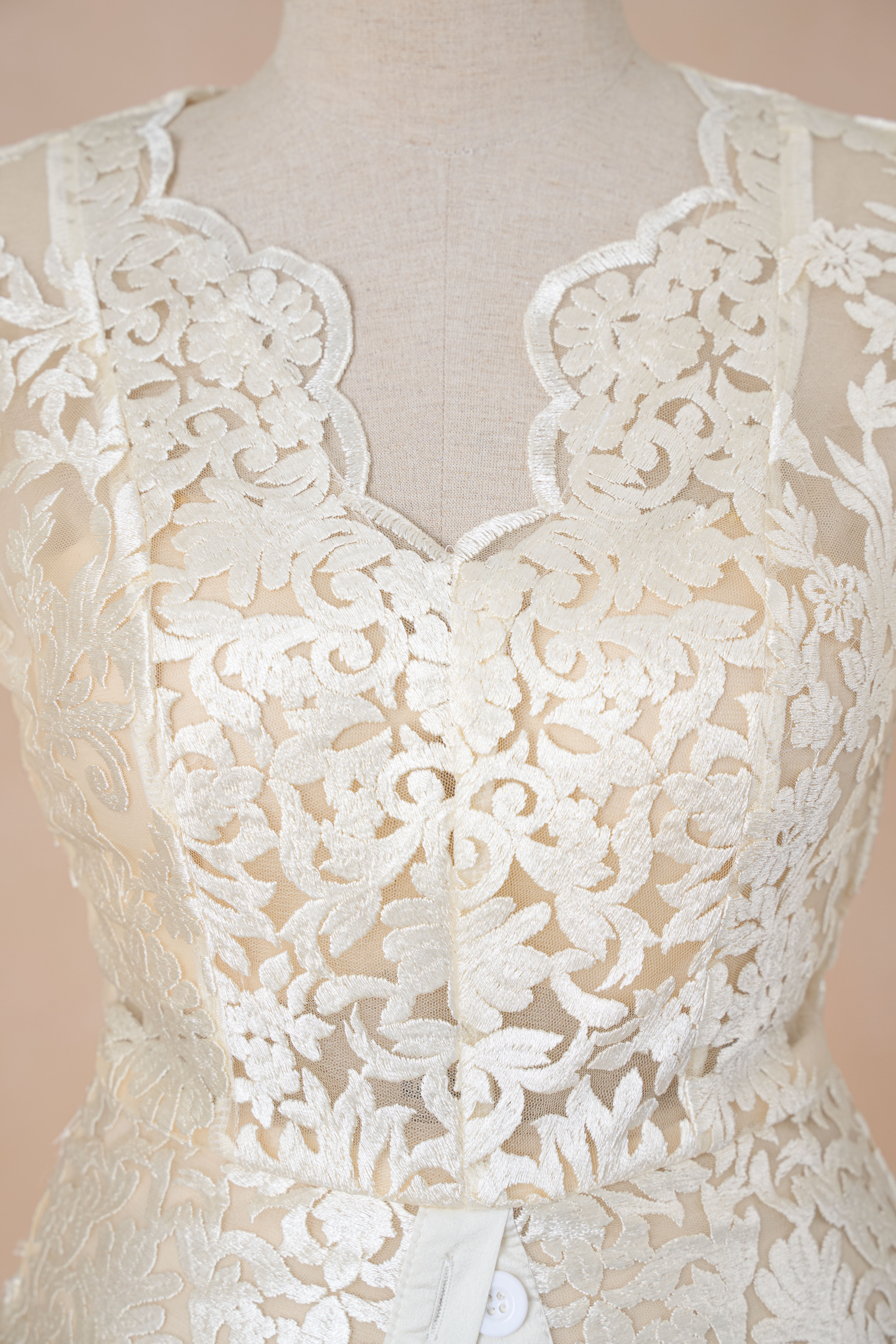 Áo PL Ren Cổ V 2 Cúc_thumbnail_2