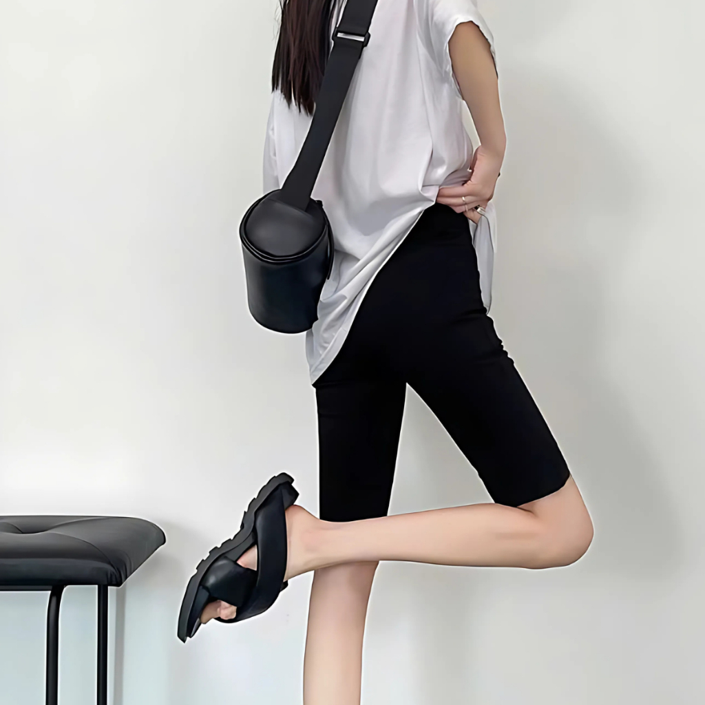 Quần Legging Nữ dáng lửng màu đen - Quần biker chất umi co giãn 4 chiều Loza LQ035224_thumbnail_4