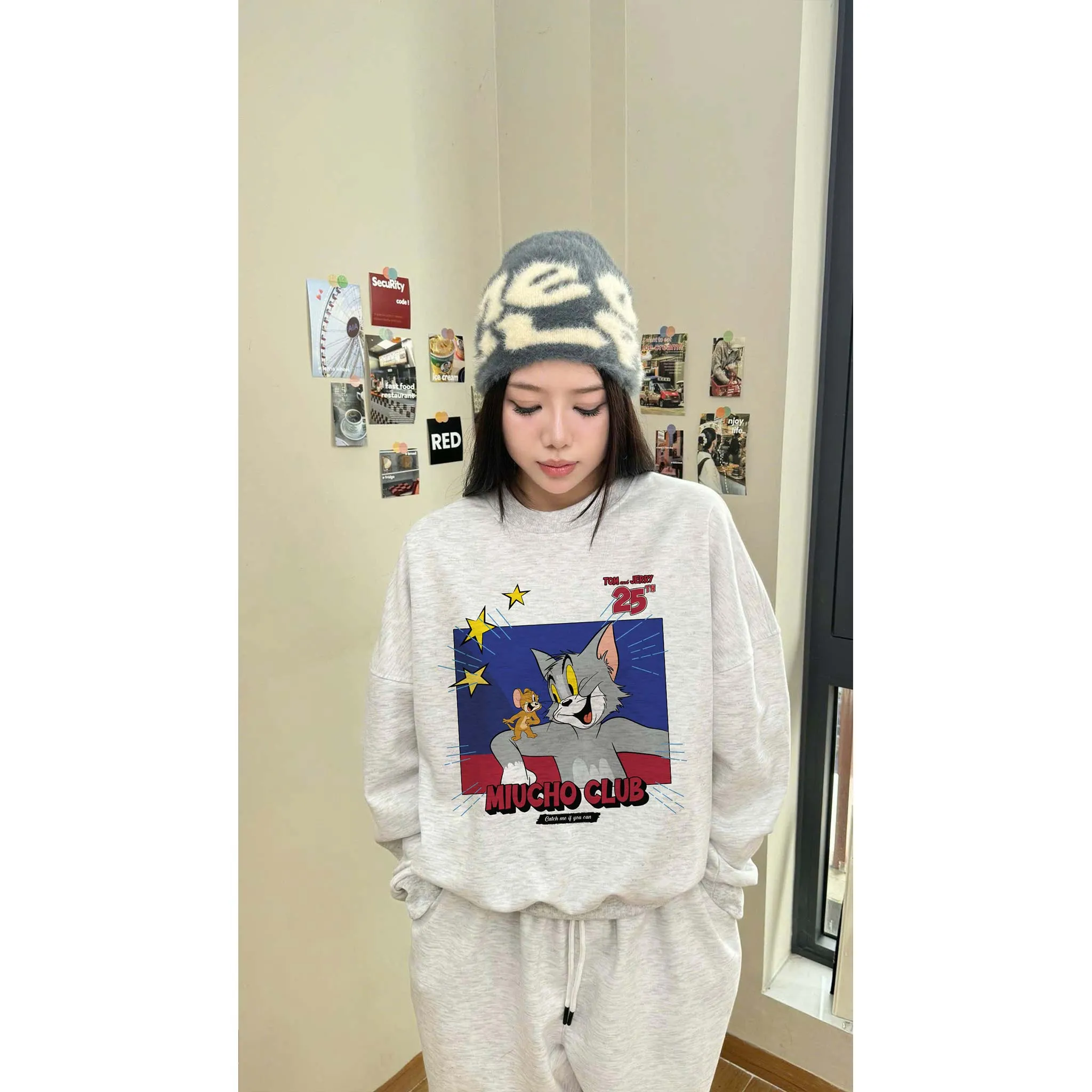 Áo Sweater boxy hình Tom & Jerry 2627 Miucho vải nỉ 2 da dày dặn thoáng mát tay dài cổ tròn in mix_thumbnail_3