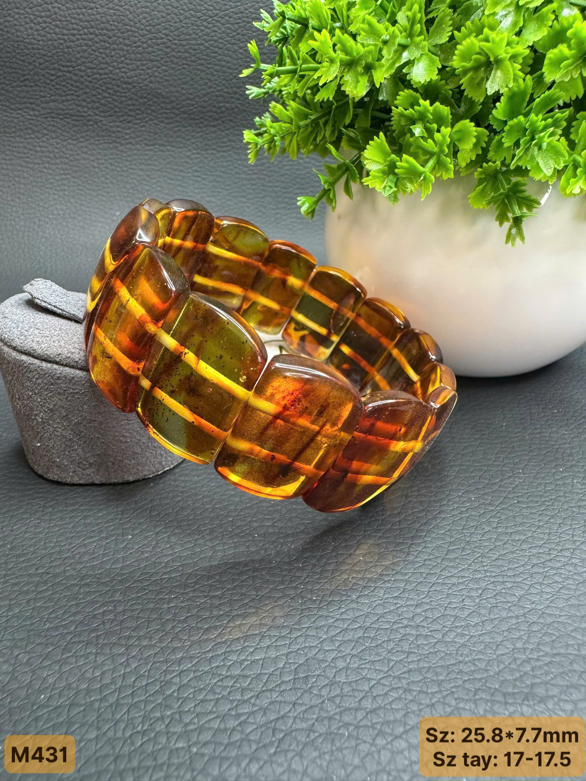 Lắc Bản Côn Trùng Ánh Huyết - M431