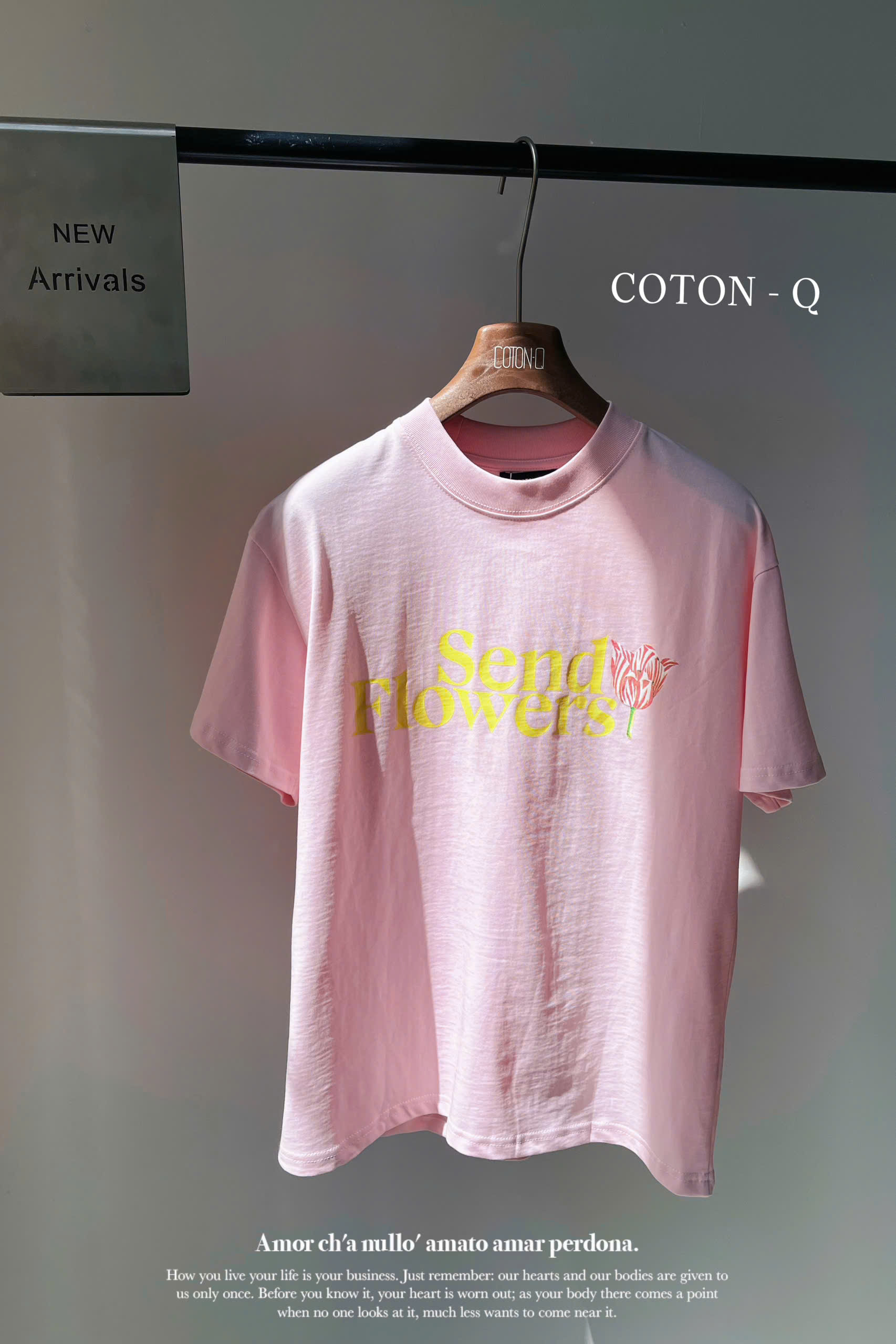 Áo thun hồng nhạt in chữ hoa sau_thumbnail_11