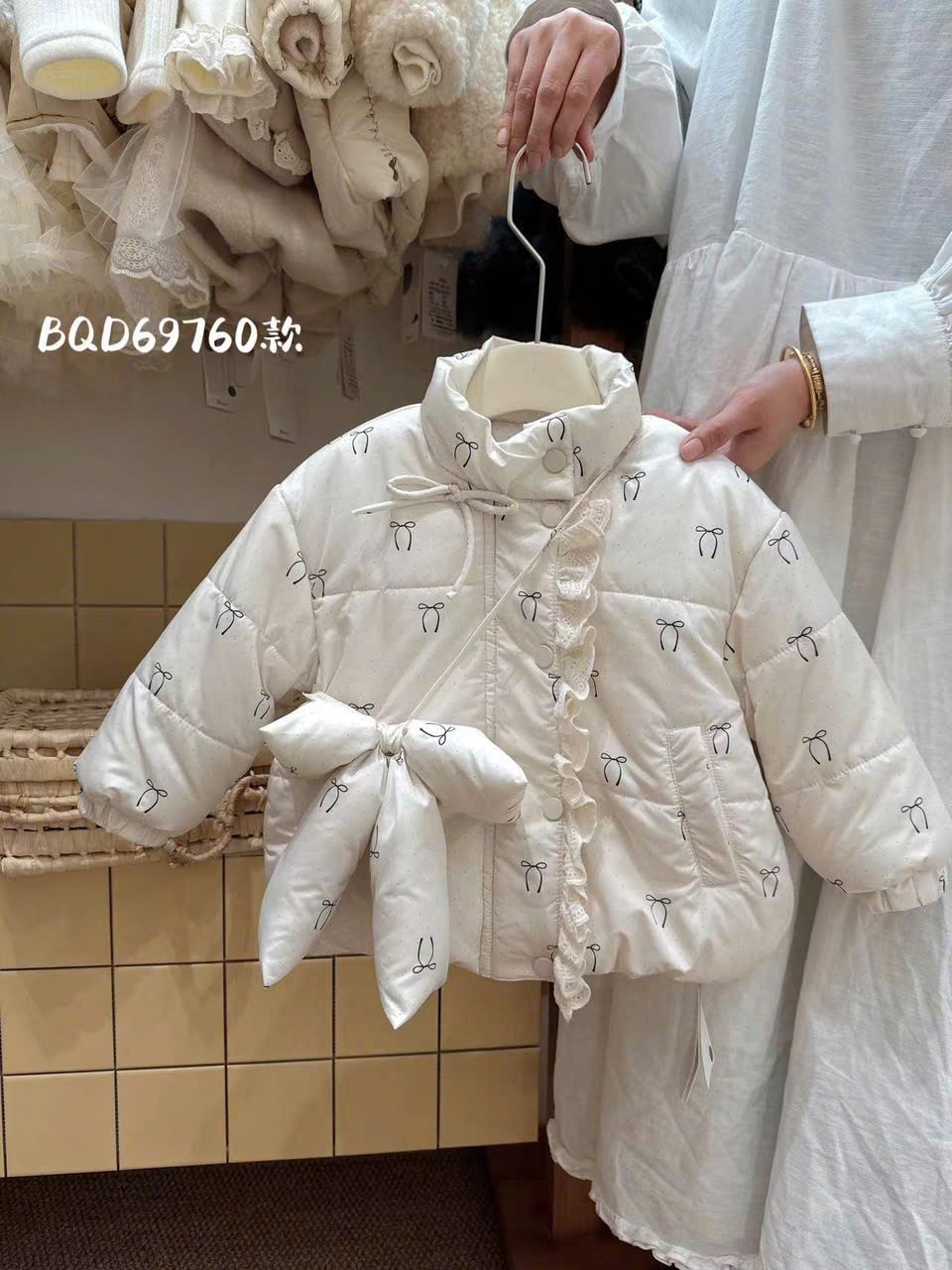 (M171) Áo khoác phao kem hoaj tiết nơ kèm dây nơ