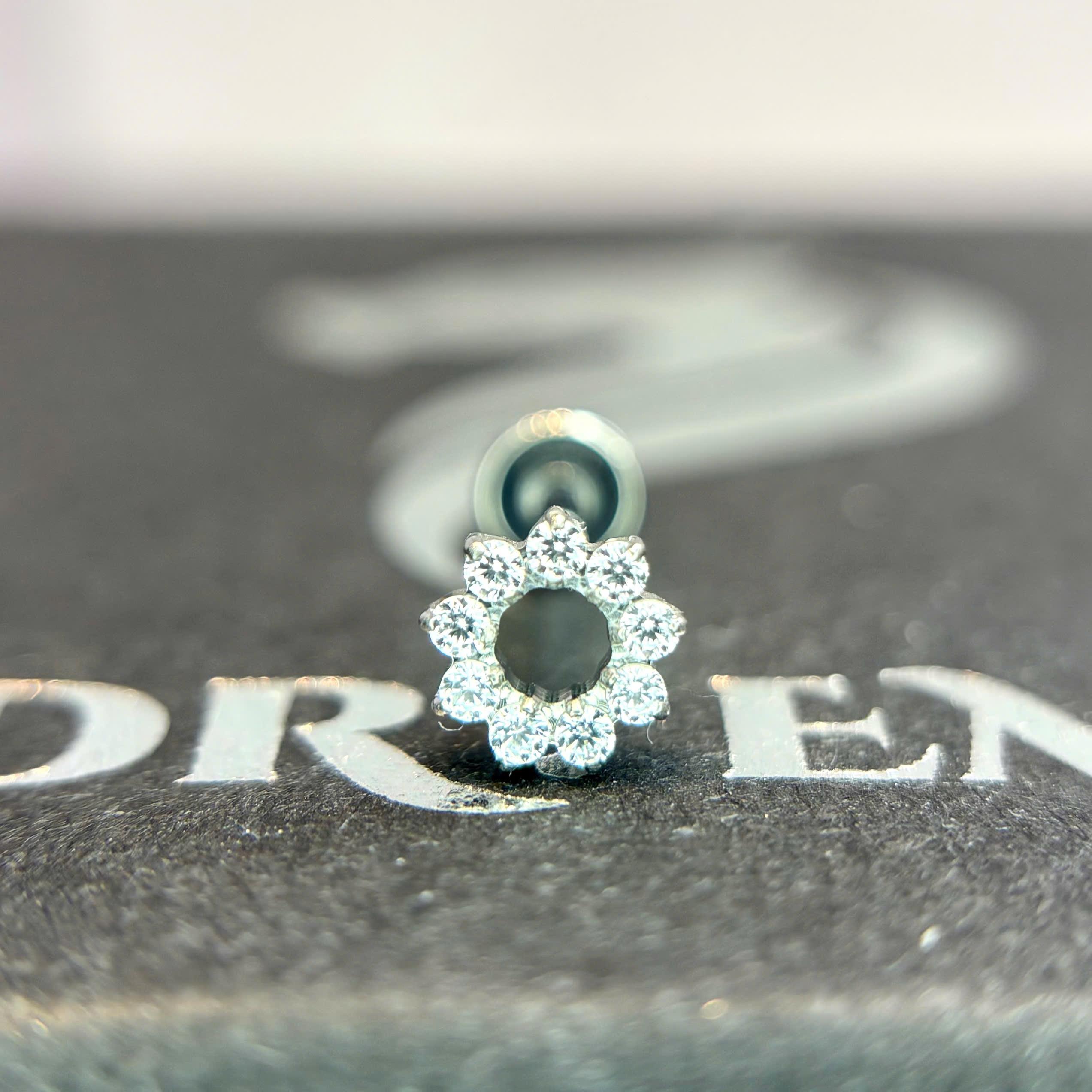 Khuyên kiểu titan vòng hoa_thumbnail_3