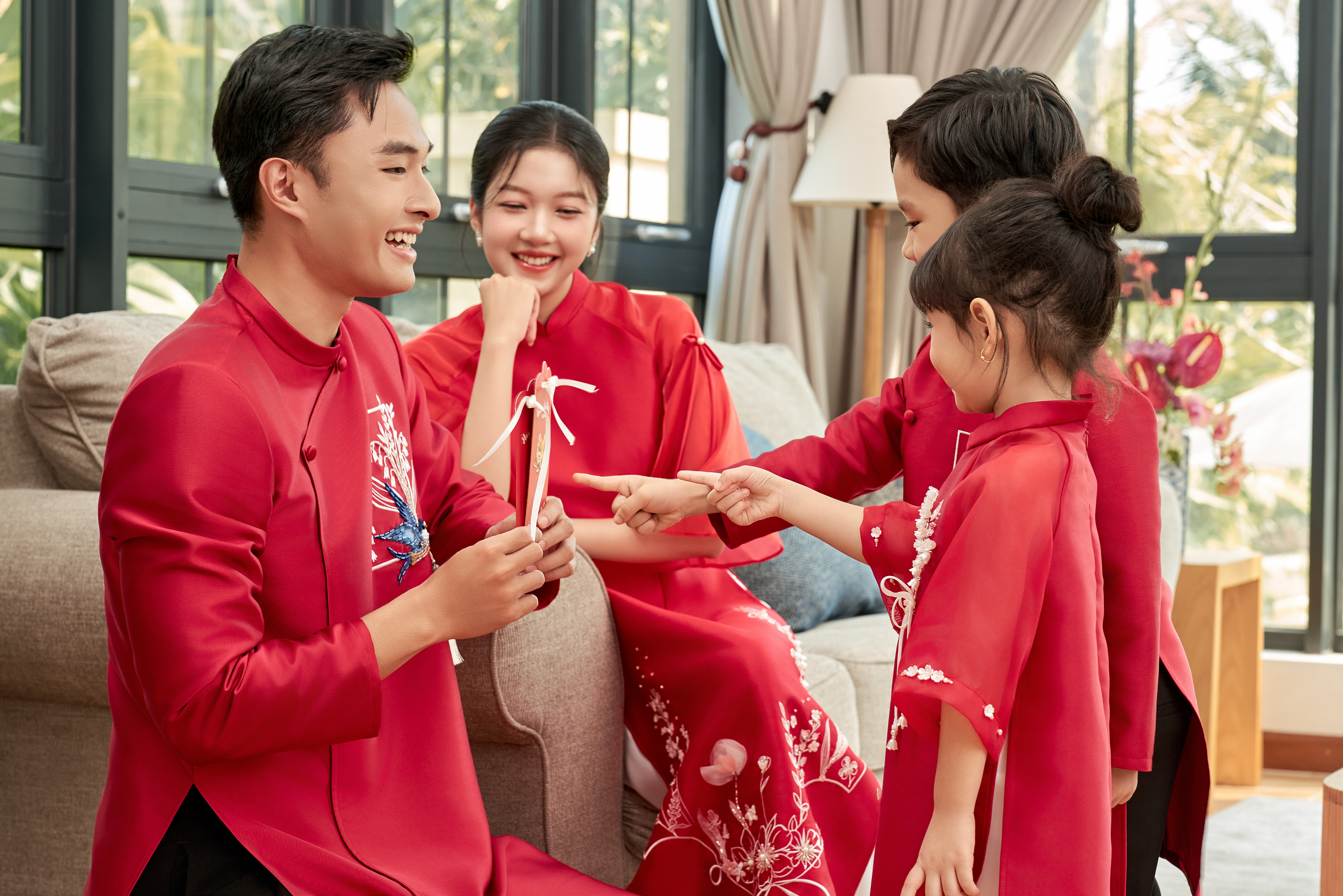 Áo dài mẹ Ngọc Diệp_thumbnail_2