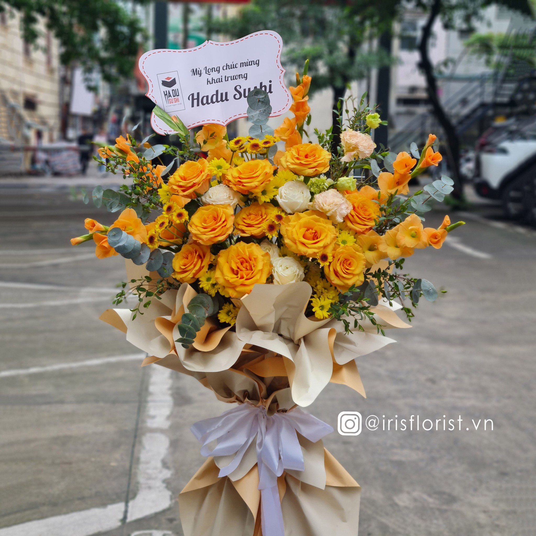 Kệ hoa khai trương - Tone Vàng