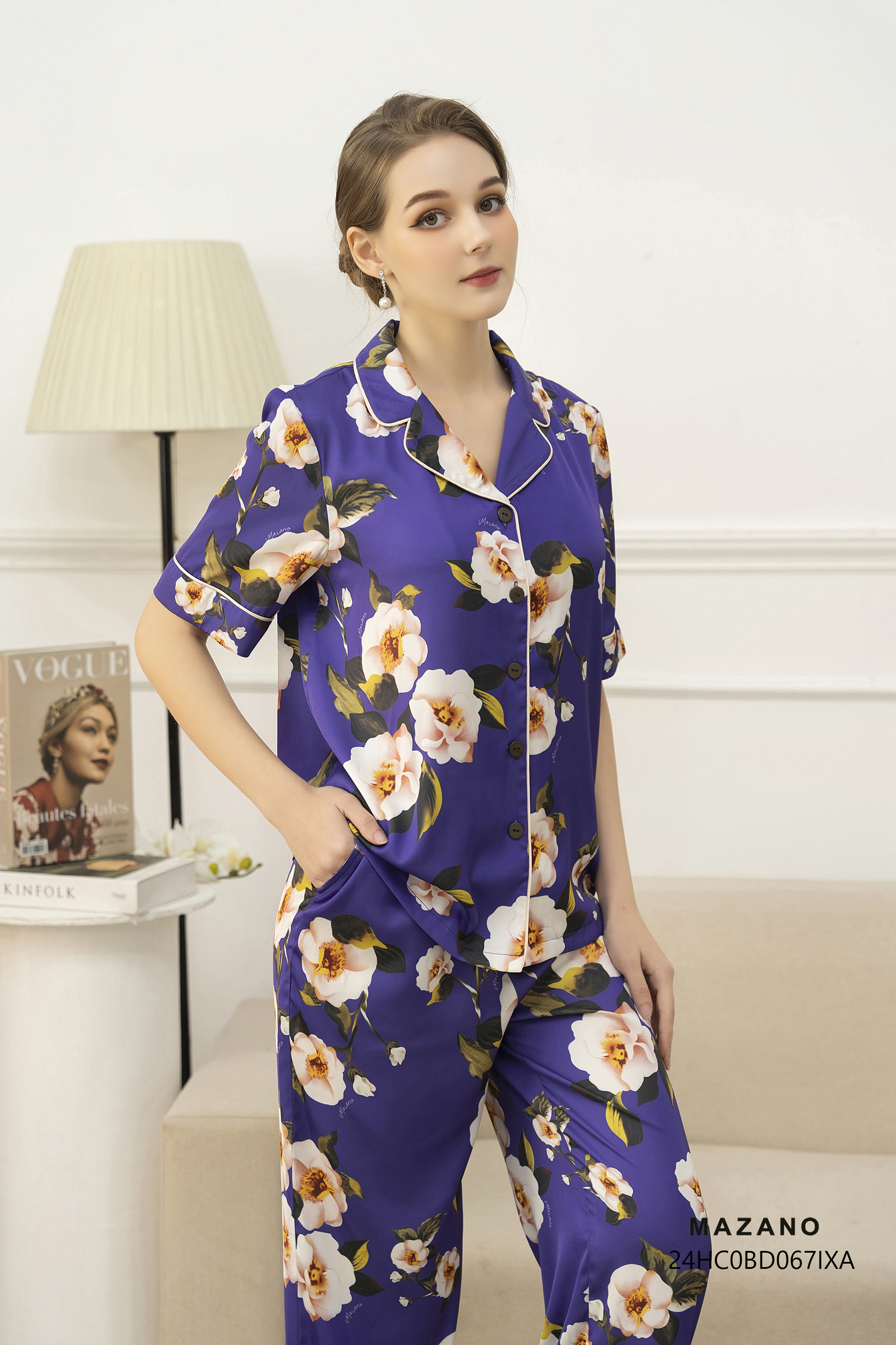 Bộ mặc nhà Vải lụa mỏng Họaọa tiết hoa trà cách điệu Cổ bẻ ve tay ngắn Dài quần tới mắt cá chân_thumbnail_2