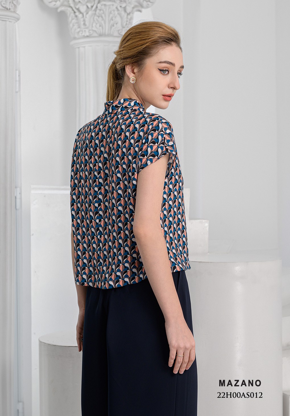 Áo croptop họa tiết cổ 2 ve cách điệu_thumbnail_4