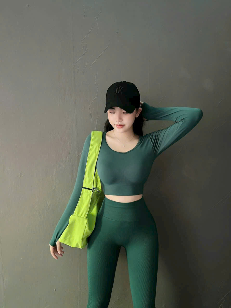 Áo Croptop Thể Thao Nữ Dáng Dài Xỏ Ngón_thumbnail_20