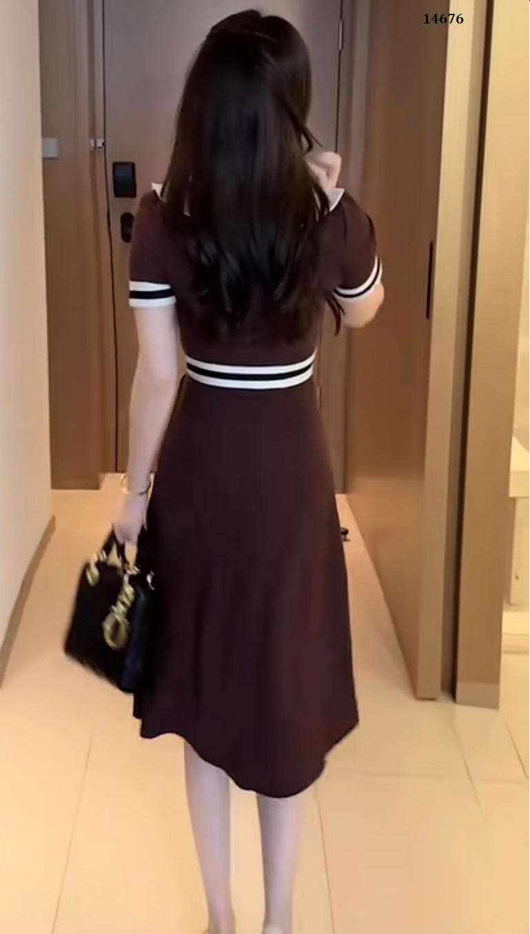 14676-Đầm xòe phối  bèo cổ  trắng cách điệu ( poly 2 da)_thumbnail_4