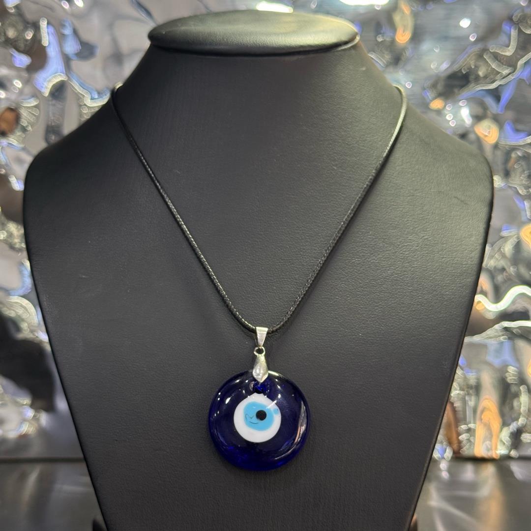 Vòng cổ phong thuỷ devil eye.