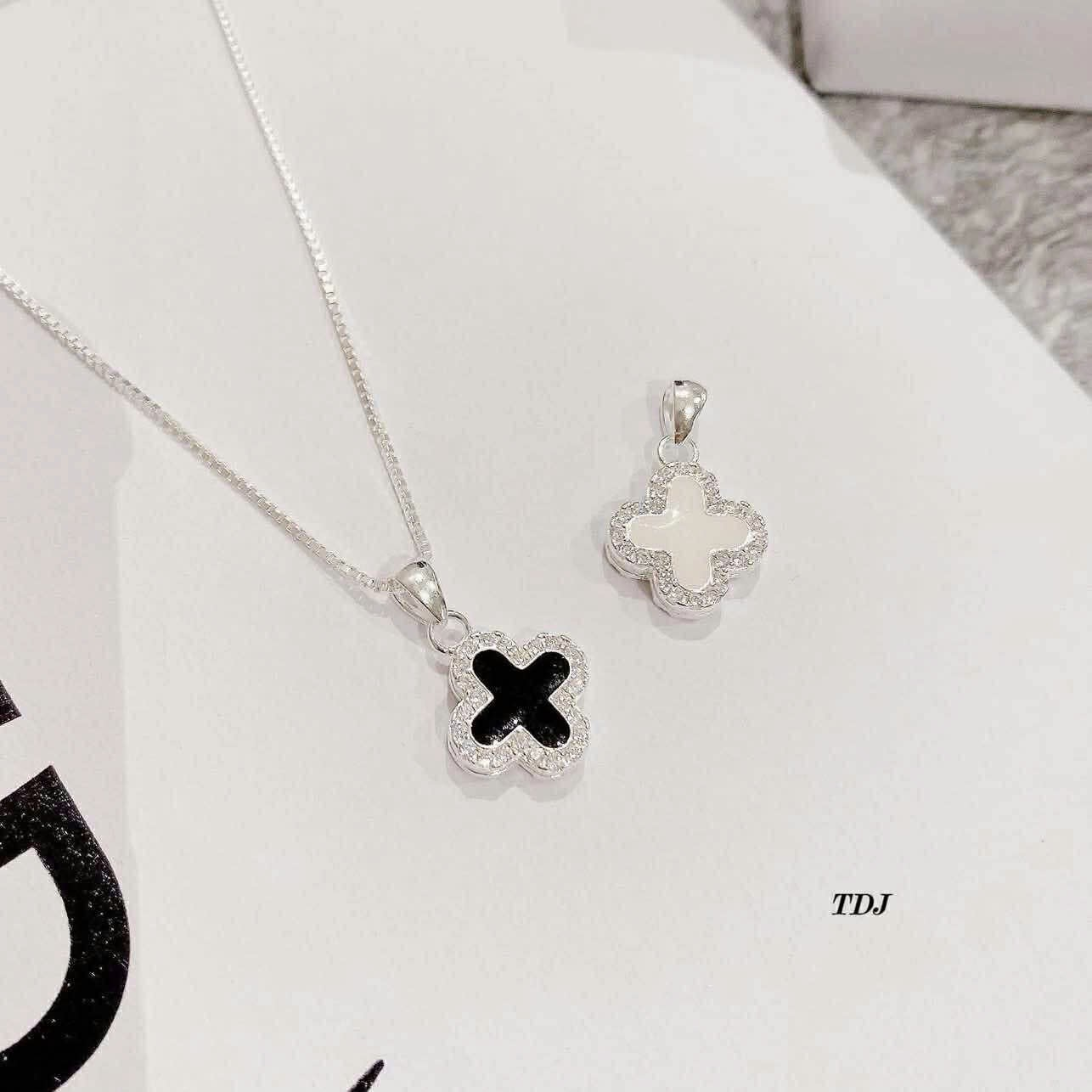 D282 - Dây chuyền cỏ 4 lá viền đá 2 mặt