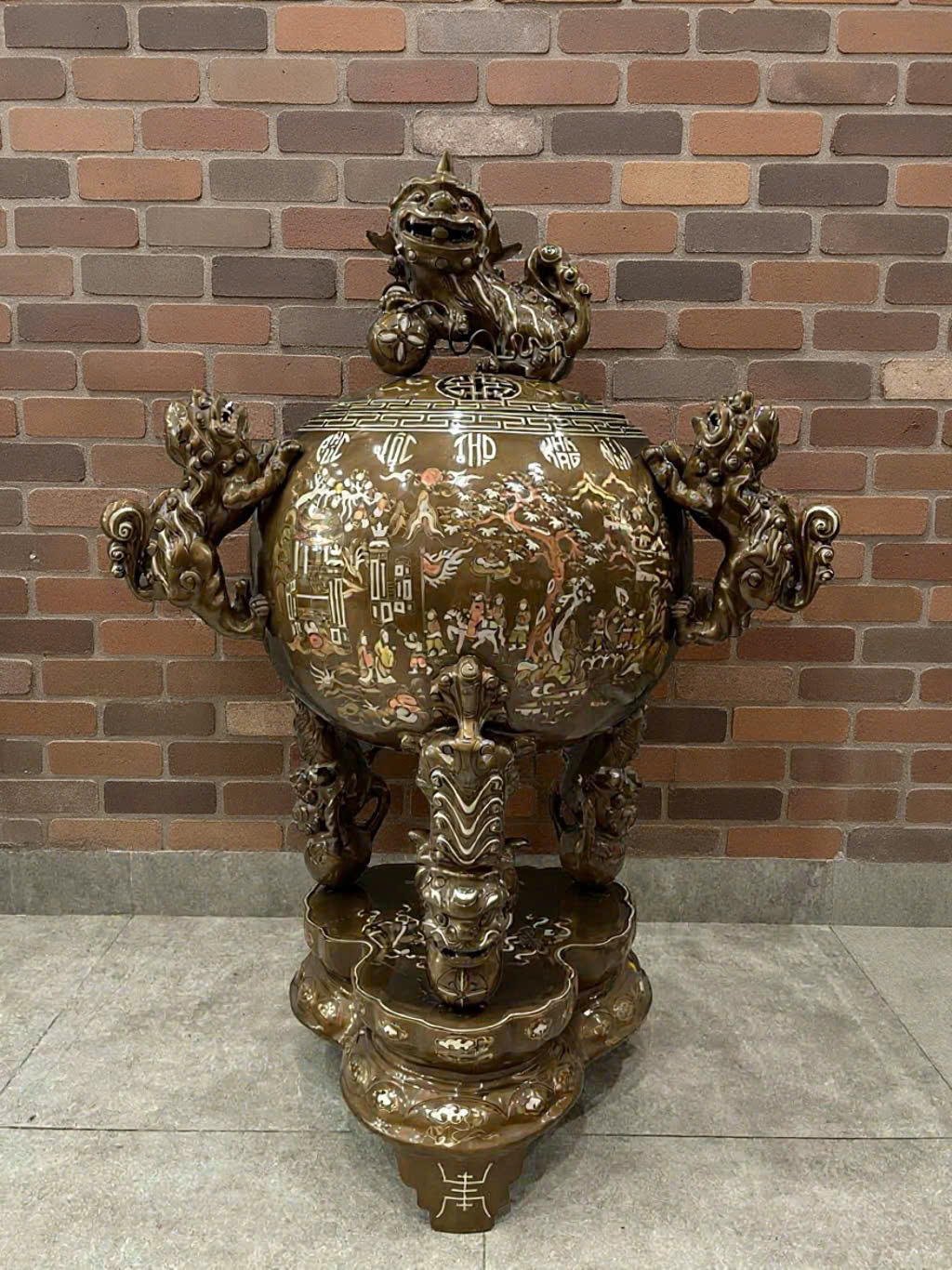 Đỉnh thất lân  khảm tam khí đúc đồng đồng đỏ cao 1m1