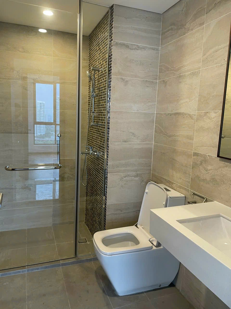 Góc cho thuê căn hộ 3 phòng ngủ (110m2) tầng cao - nội thất cơ bản - giá tốt nhất dự án 34tr/tháng_thumbnail_5