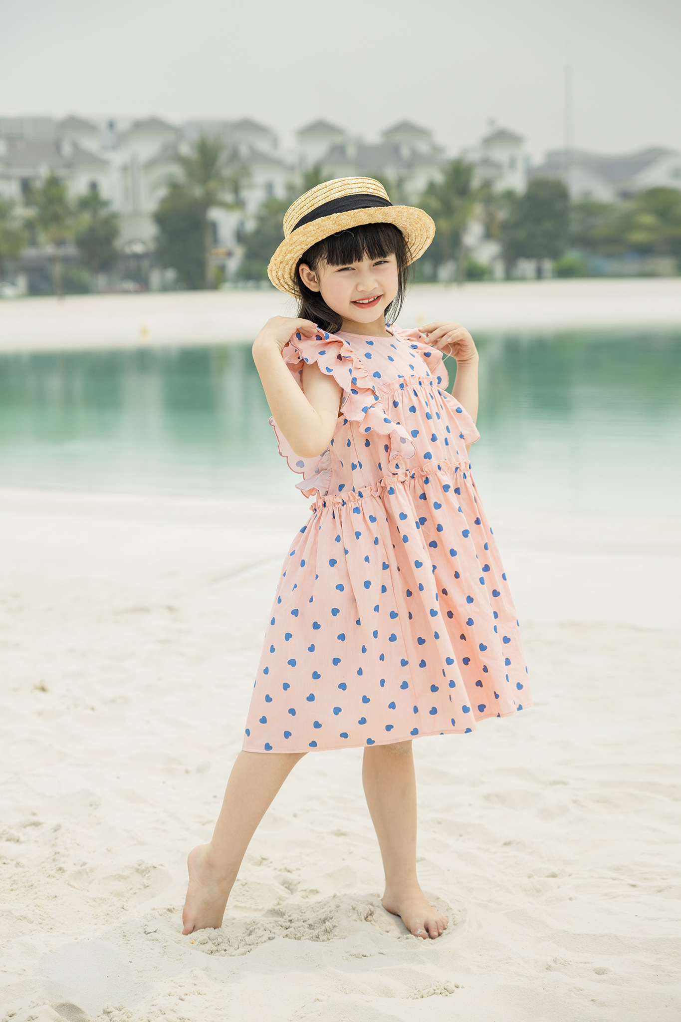 Đầm suông rộng bèo thêu cánh tiên_thumbnail_0