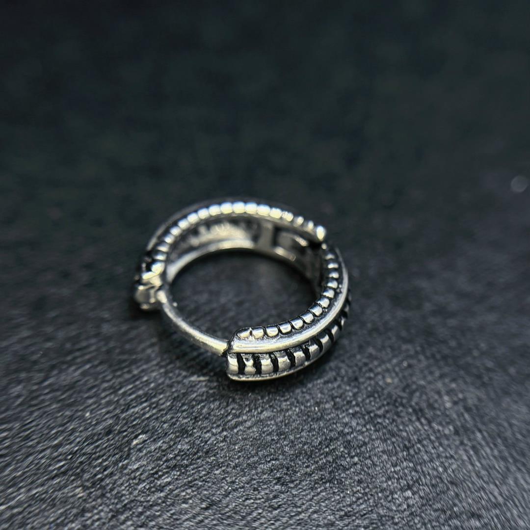 Khuyên vòng kiểu bụng rết._thumbnail_3