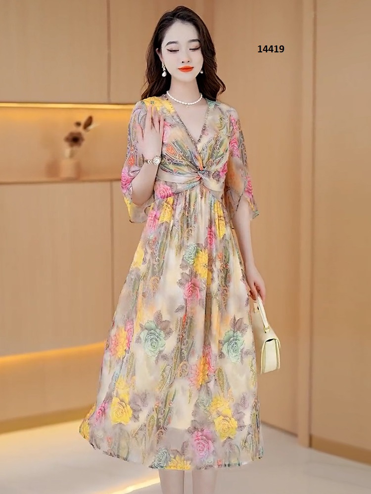 14419-Đầm voan hoa hồng họa tiết sắc màu, xoắn ngực cách điệu_thumbnail_0