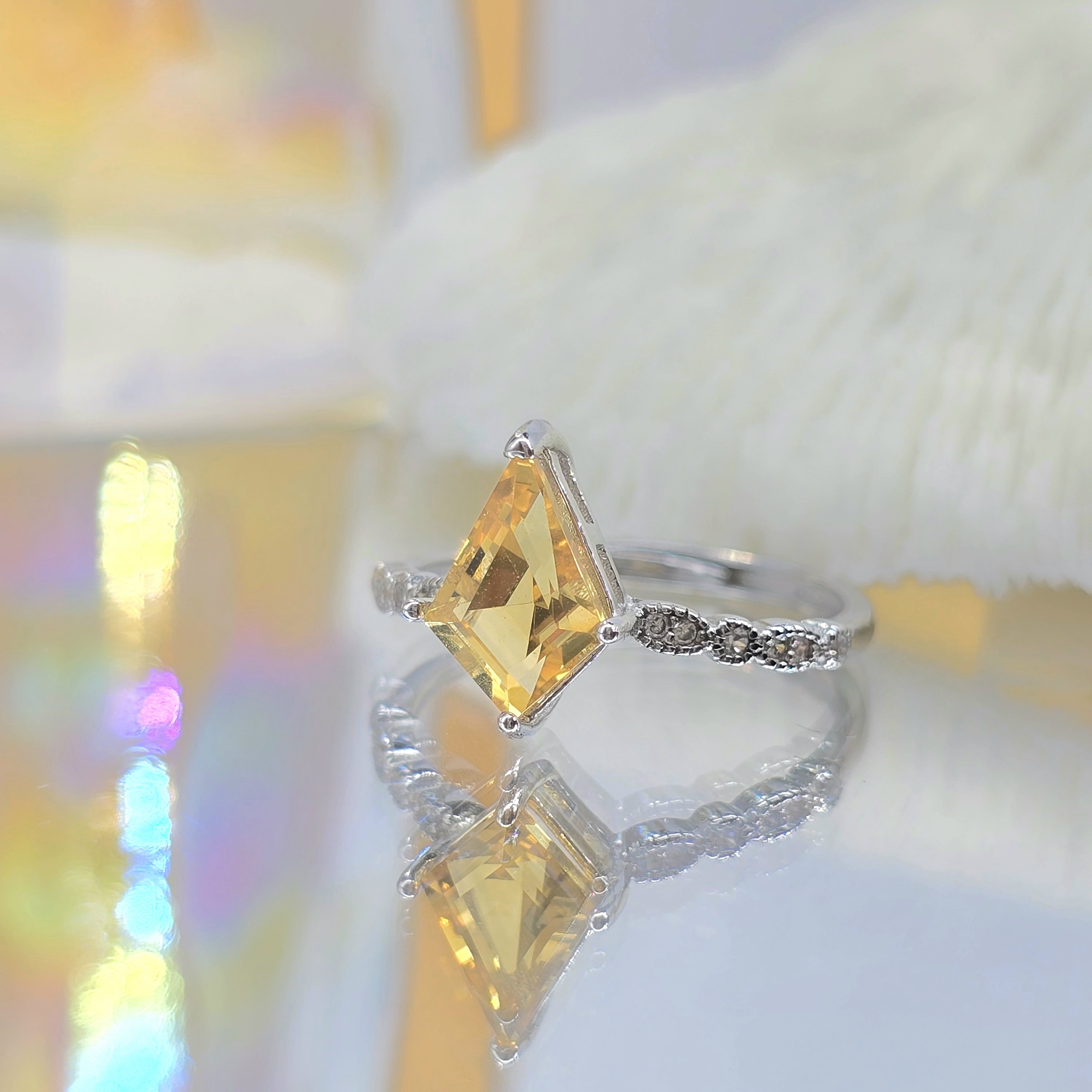 Nebula Crown Citrine - Nhẫn Freesize Khung Bạc S925 Mặt Citrine Facet_thumbnail_3