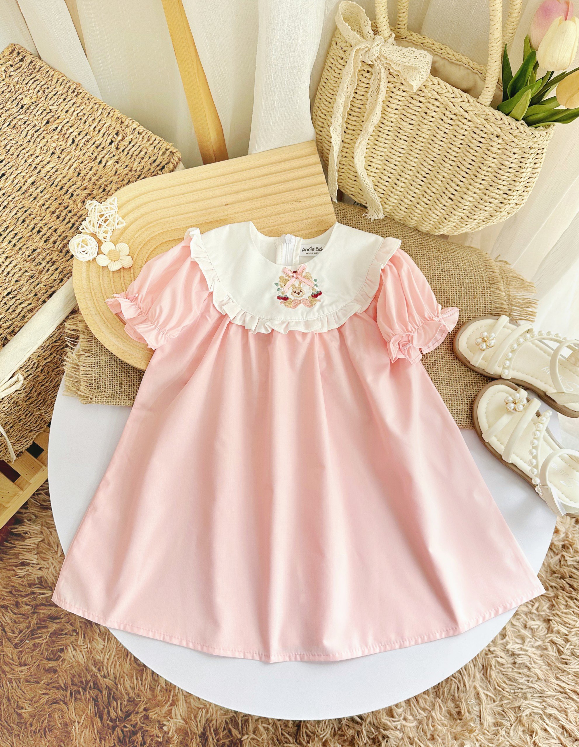 Váy thô thêu thỏ VA24005