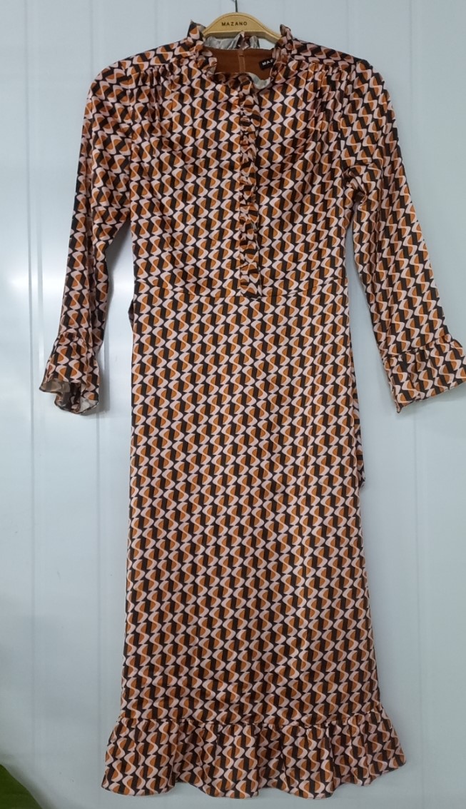 Đâm nâu họa tiết hình học dài tay