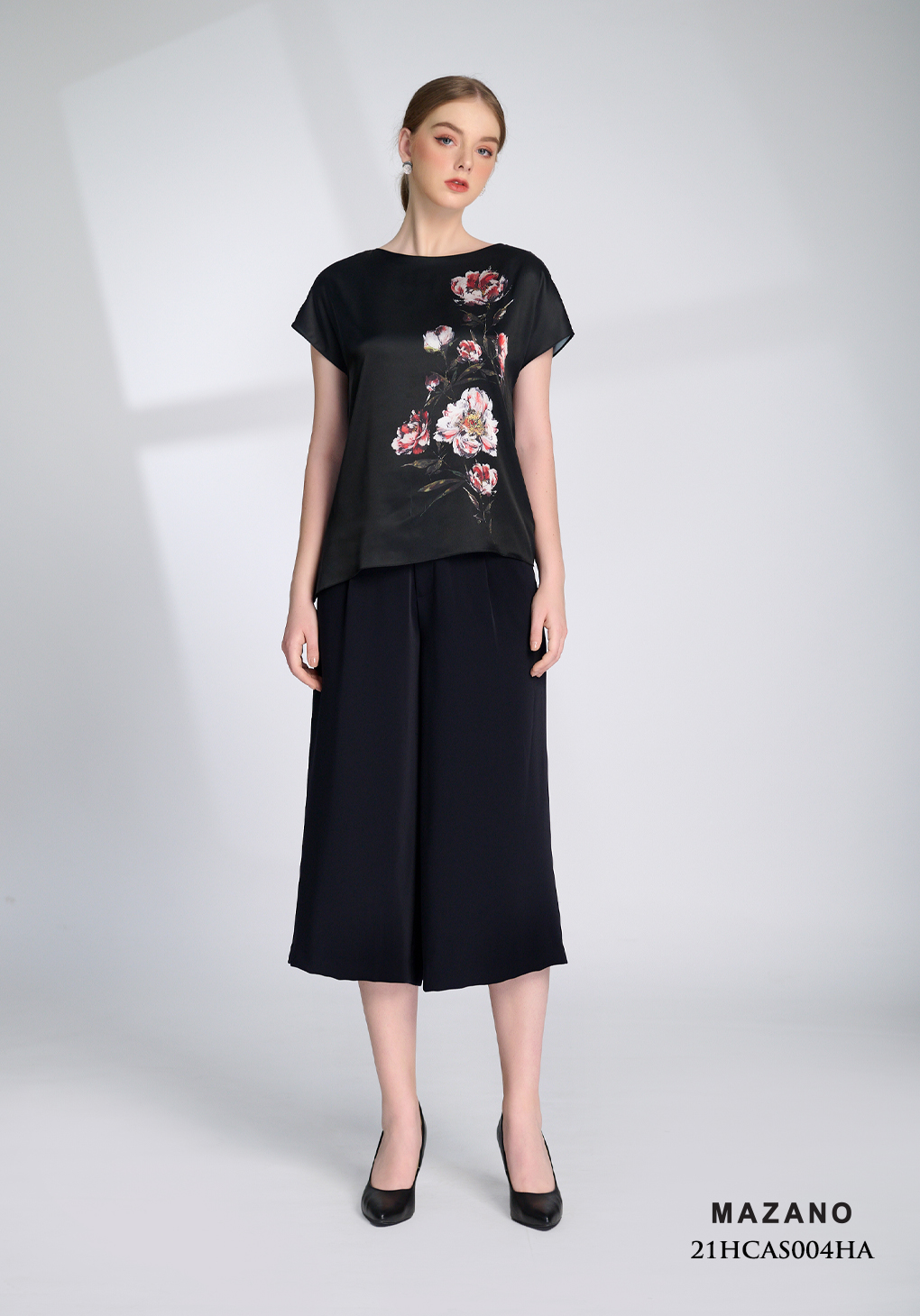 Áo lụa mullet nền đen họa tiết hoa mẫu đơn cổ điển