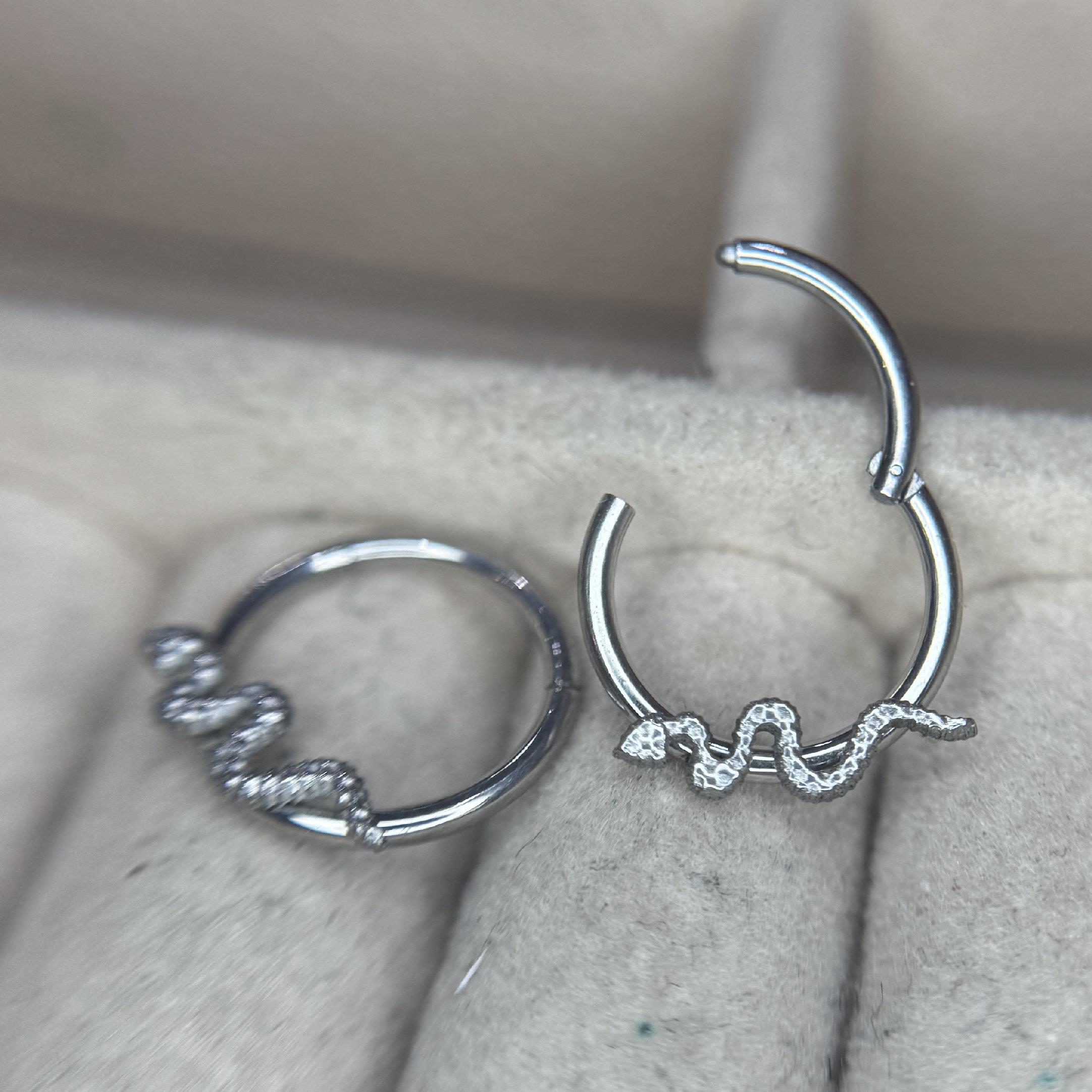 daith kiểu con rắn trơn xù xì size 10_thumbnail_2