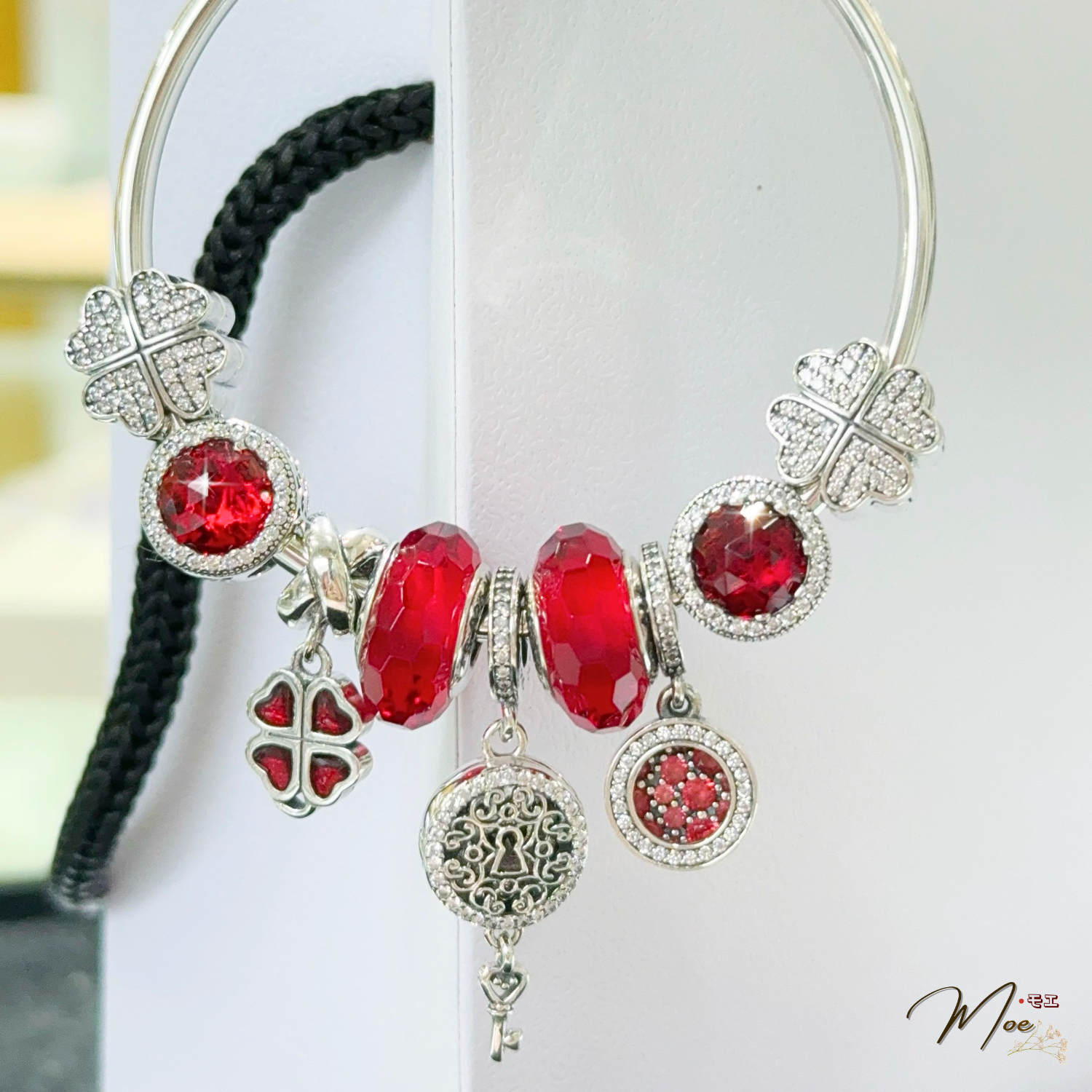 LT559 - Vòng Pandora cỏ 4 lá may mắn glass đỏ