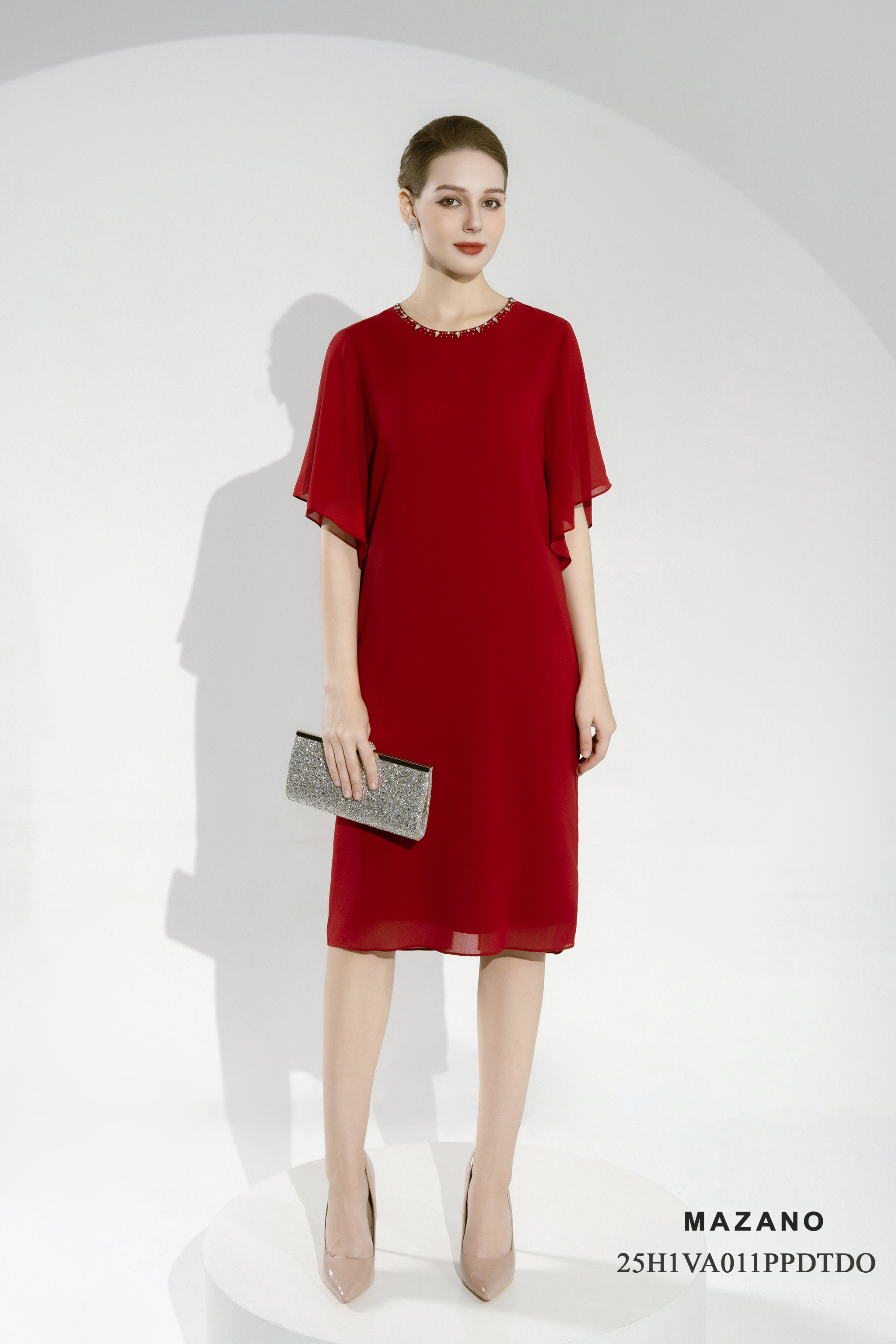 Váy Đầm suông Vải voan Đính trang trí Cổ tròn Tay rủ cách điệu dài váy qua gối - Mã VA011PTDO