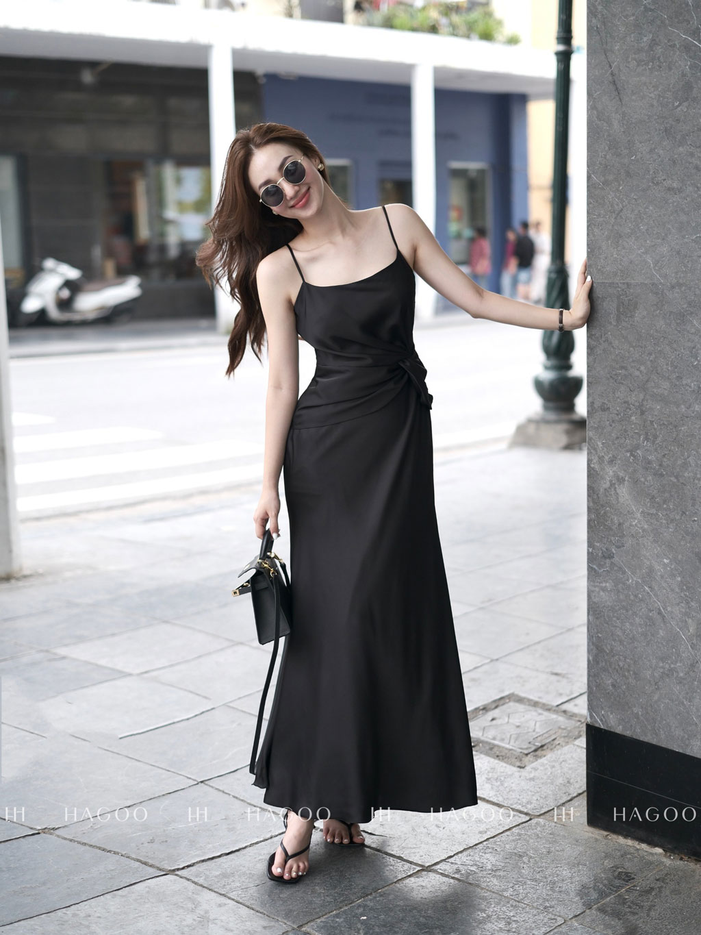 Váy lụa hai dây xoắn eo HAGOO