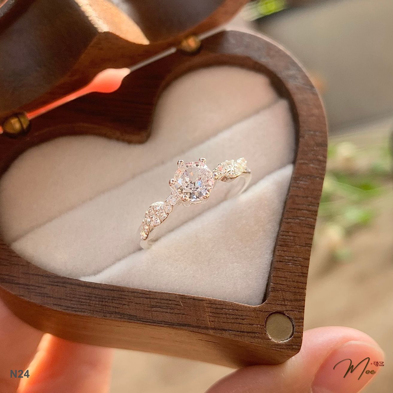 N24 - Nhẫn đá chủ xoắn_thumbnail_1