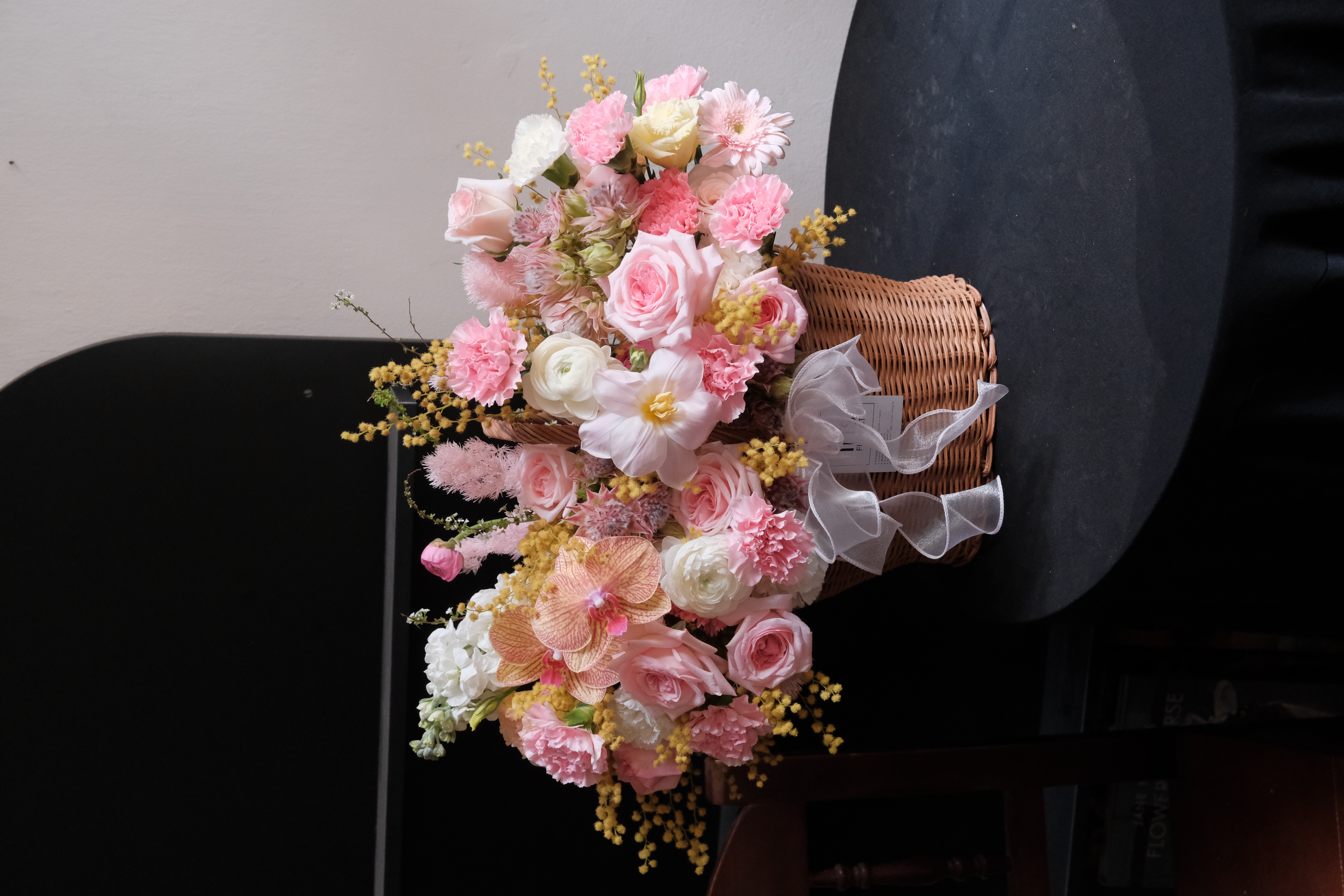 Pink Blossom Basket - Giỏ mây oval - Tone hồng mix