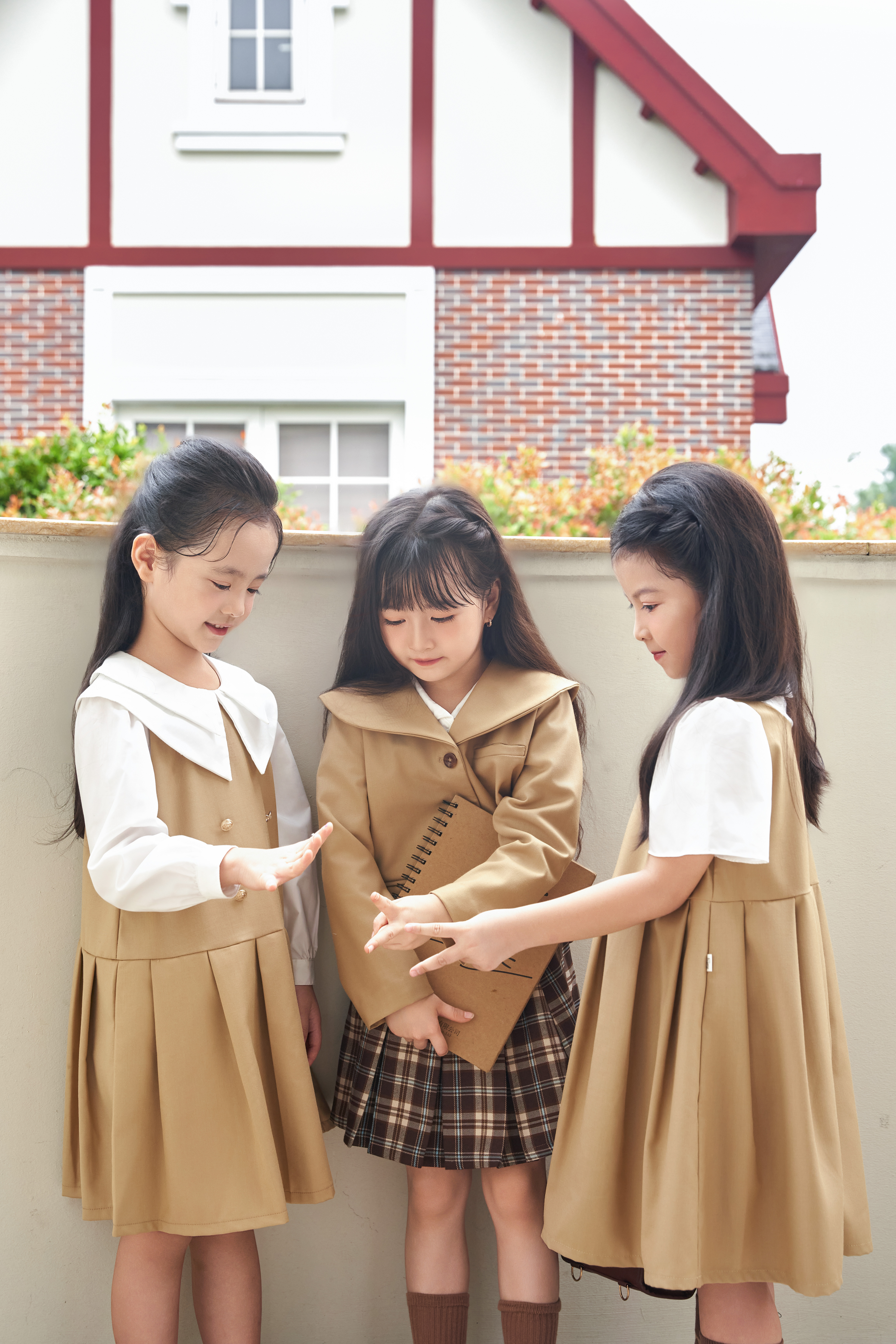 Váy cổ hai tầng đuôi cá xếp ly_thumbnail_5