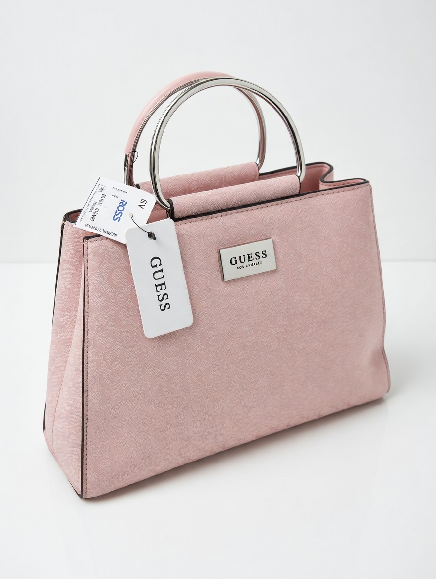 Túi Xách Nữ GUESS Hồng Pastel – Tay Cầm Kim Loại Sang Trọng, Form Cứng Cao Cấp
