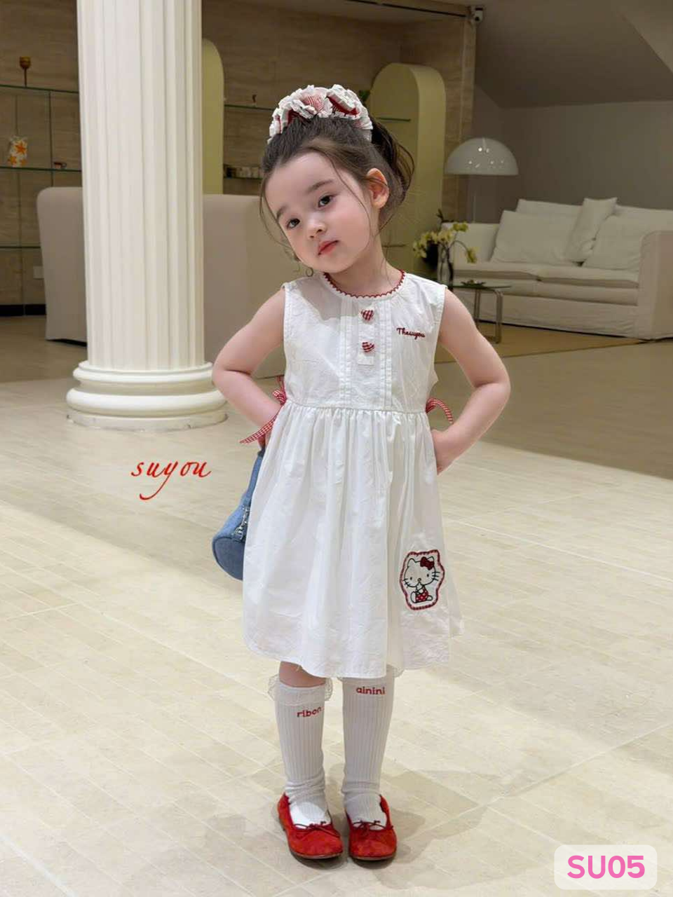 SU05 - Váy cotton sát nách thêu Hello Kitty màu trắng hãng Suyou