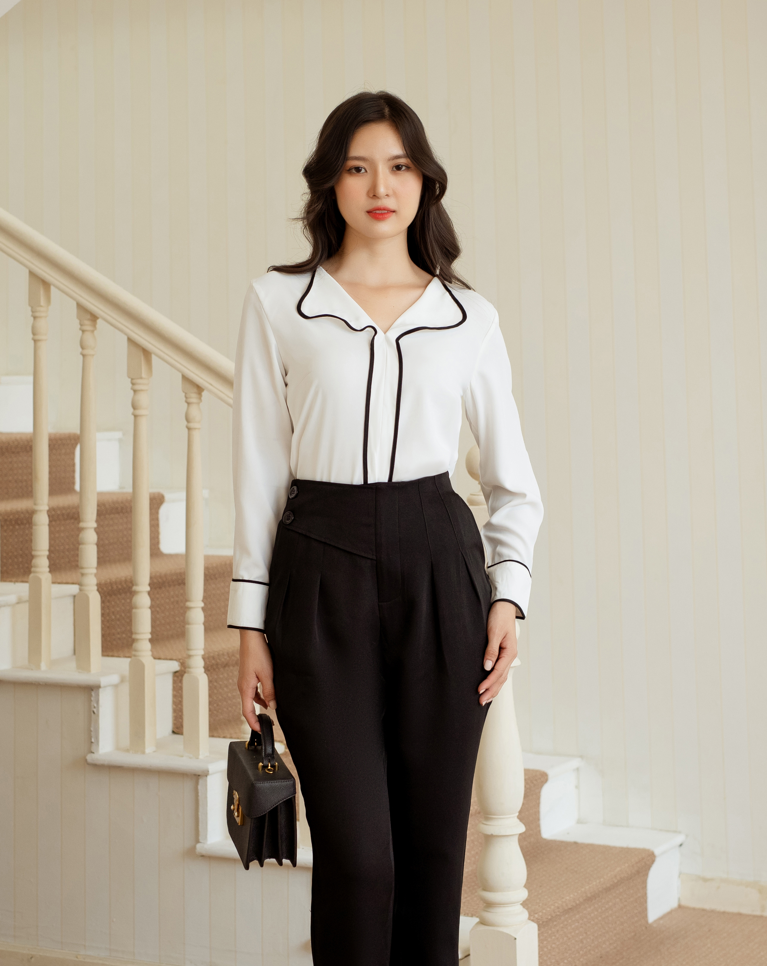 Set bộ quần baggy phối áo kiểu viền đen_thumbnail_4