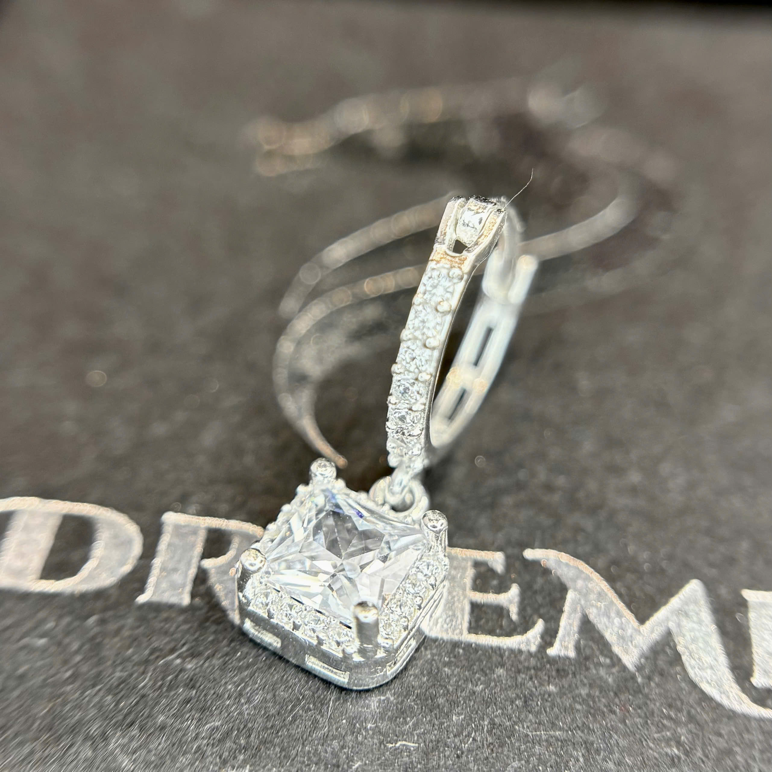 Khuyên vòng bạc xi kim rơi đá lớn vuông_thumbnail_2