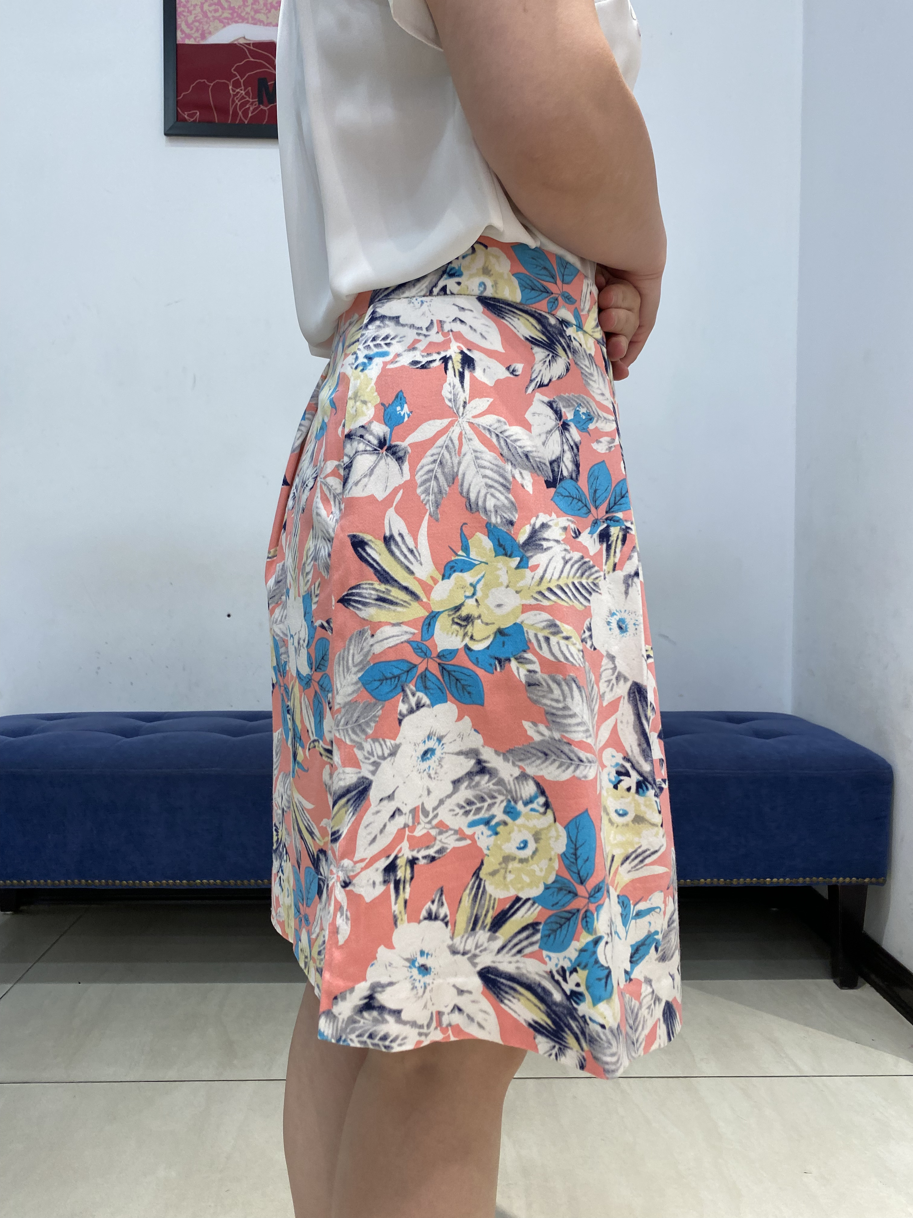 Chân váy Juyp vải tuytxi in hoa hồng cách điệu_thumbnail_1