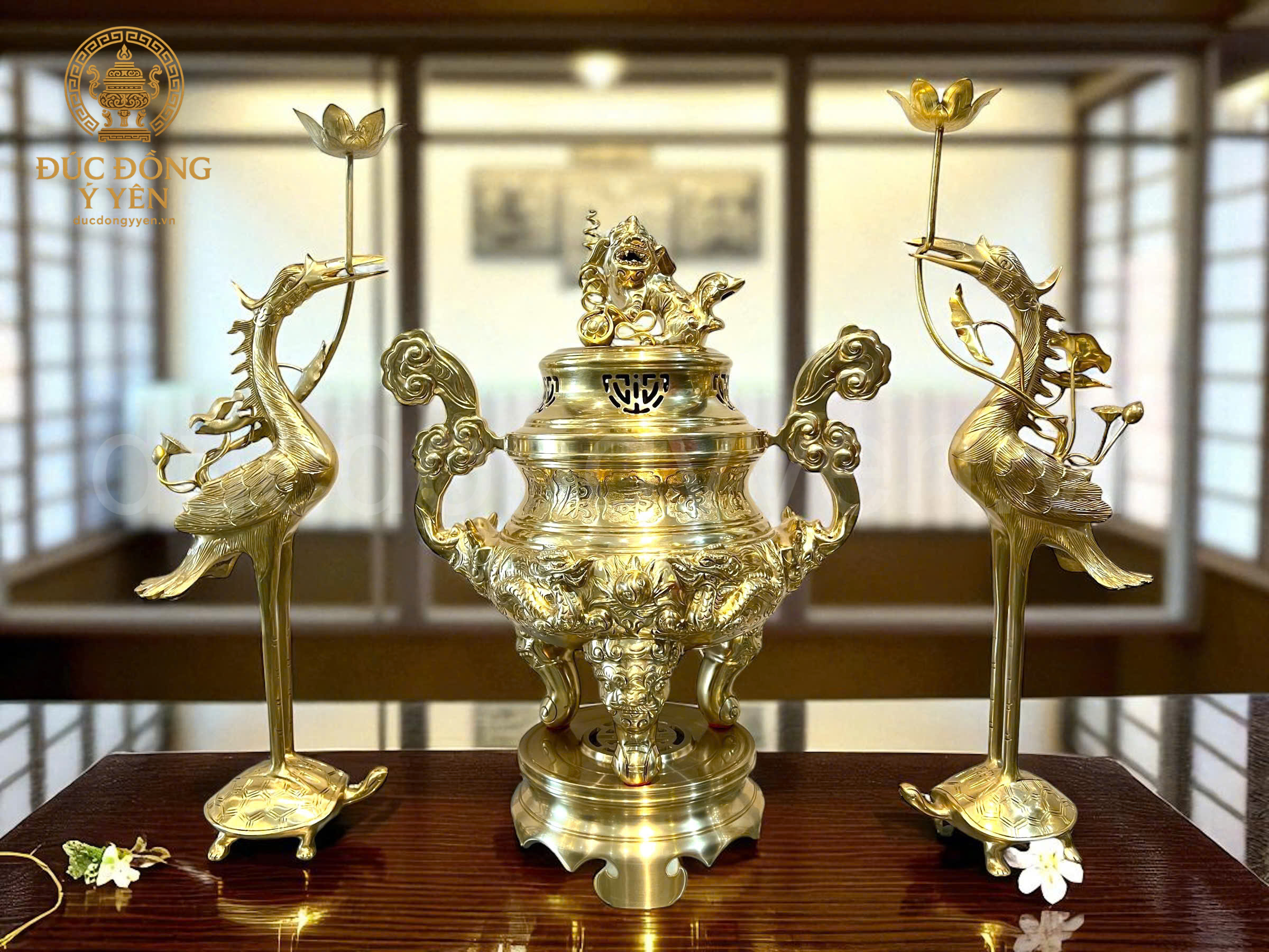 Bộ đỉnh thờ tam sự đỉnh hạc hoa văn rồng nổi đúc đồng cát tút 