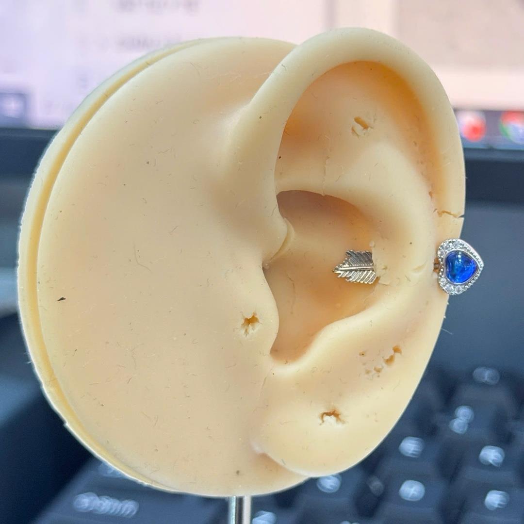 khuyên kiểu vertical mũi tên tình iu trái tim xanh_thumbnail_3