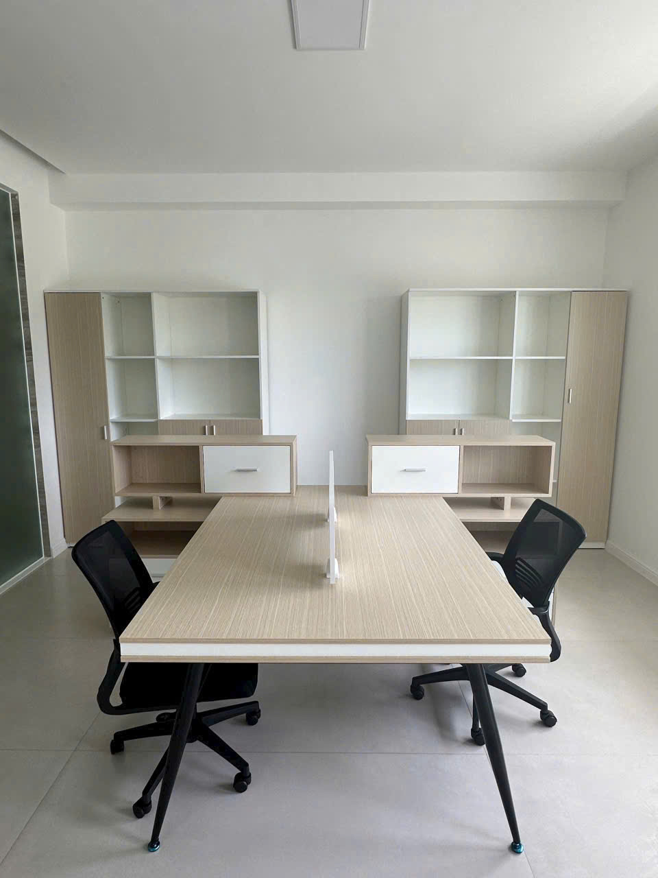 Bàn Họp LX02 - Giá Liên Hệ 0986 882 049