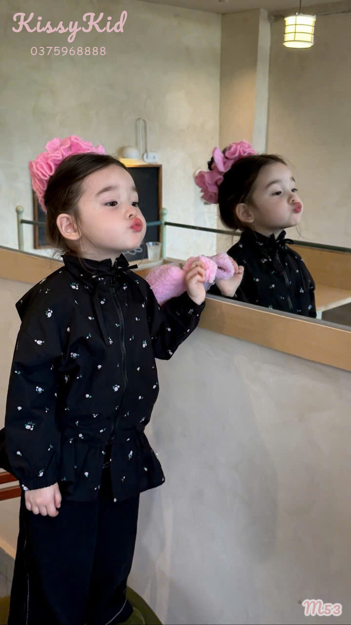 (M53) Áo khoác gió đen chấm hoa nhí tay bo chun YIYA_thumbnail_0