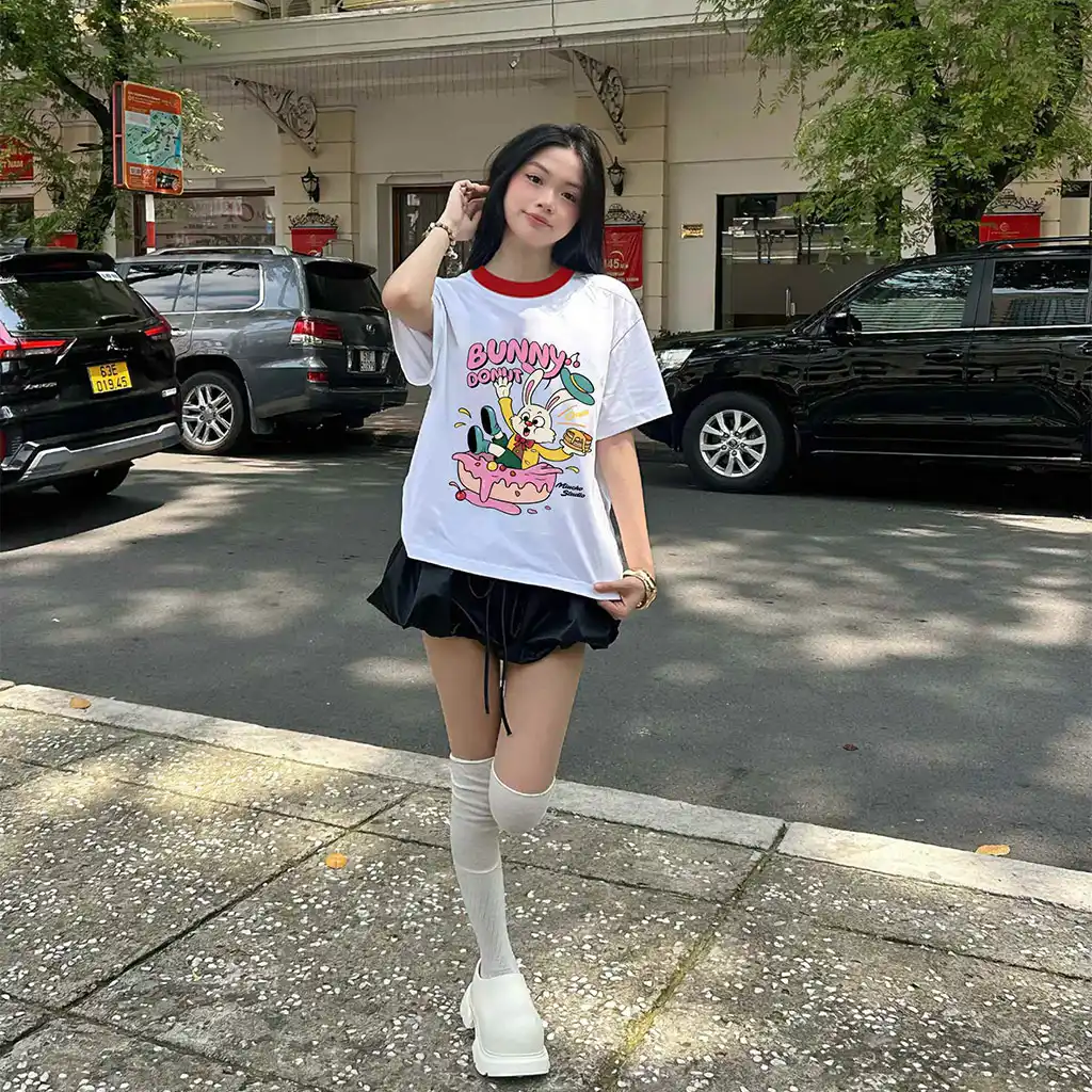 Áo thun boxy phối cổ đỏ Bunny Donut Miucho 3151_thumbnail_3