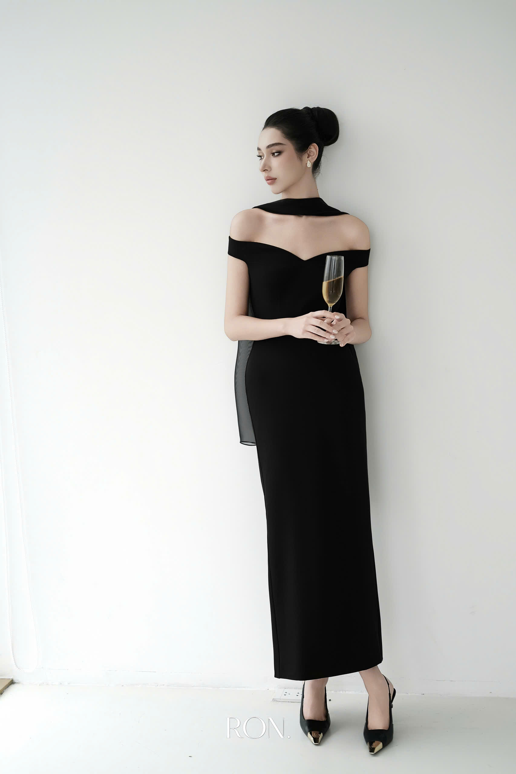 Đầm trễ vai khăn rời_thumbnail_3